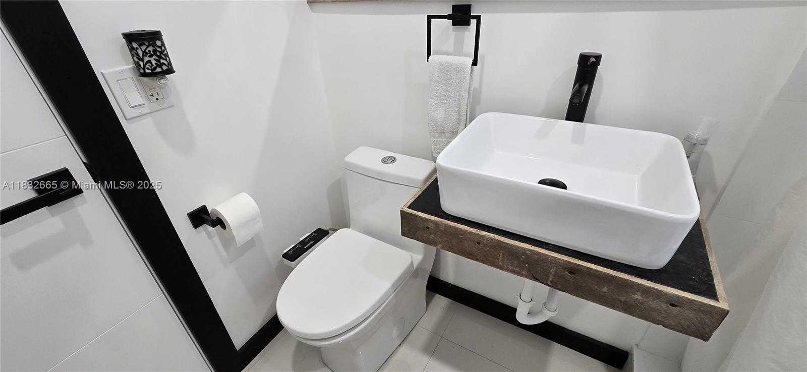 Small Image of 6471 SOUTH WEST 30TH ST, Miramar Number 17