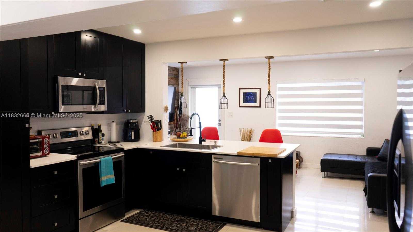 Small Image of 6471 SOUTH WEST 30TH ST, Miramar Number 5