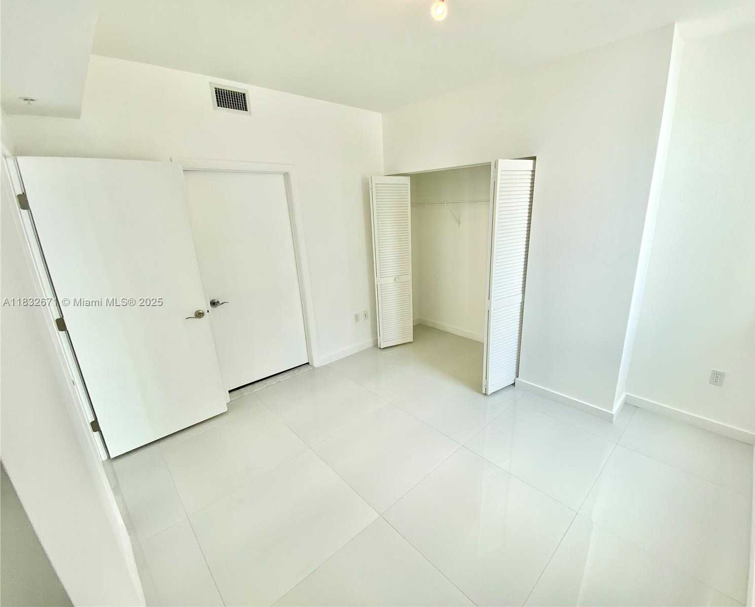 Small Image of 253 NORTH EAST 2ND ST #1401, Miami Number 16