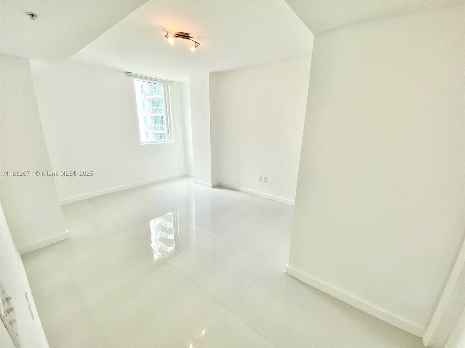 Small Image of 253 NORTH EAST 2ND ST #1401, Miami Number 20