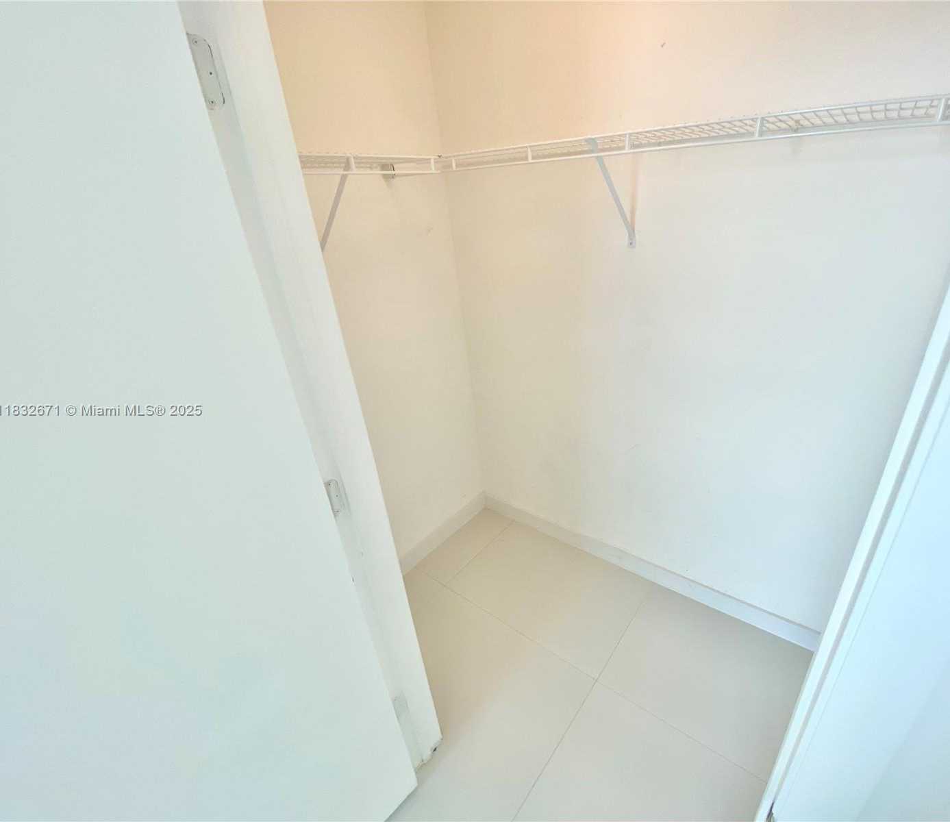 Small Image of 253 NORTH EAST 2ND ST #1401, Miami Number 23