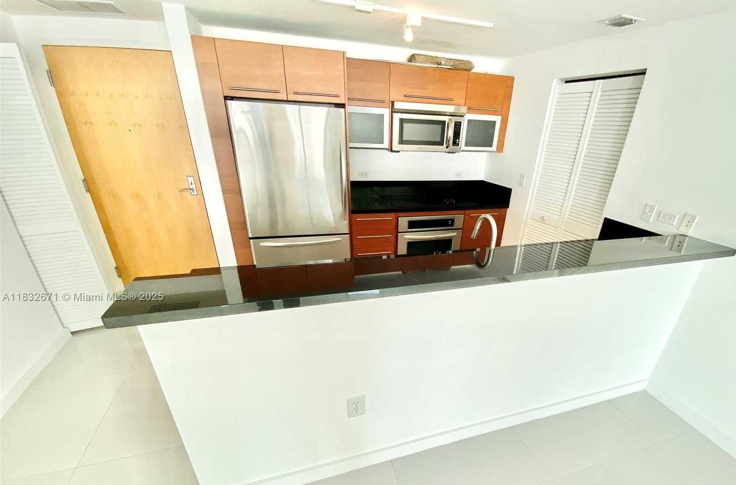 Small Image of 253 NORTH EAST 2ND ST #1401, Miami Number 5