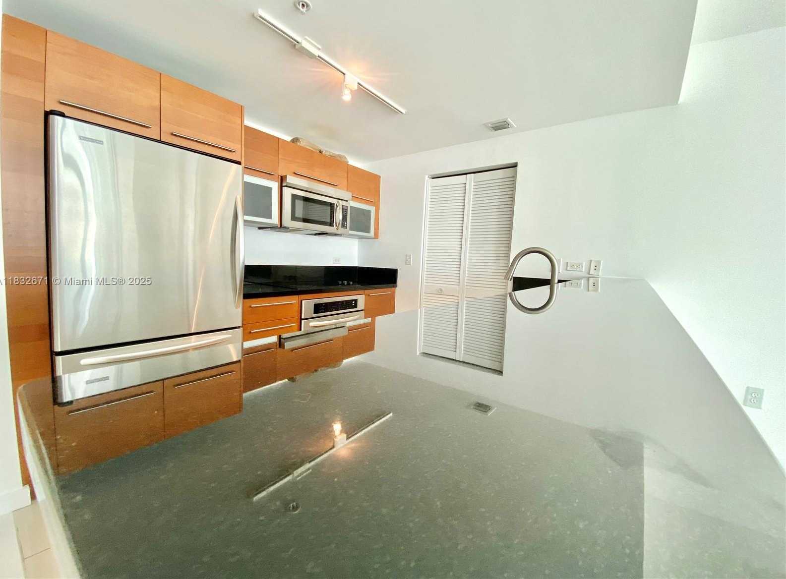 Small Image of 253 NORTH EAST 2ND ST #1401, Miami Number 7