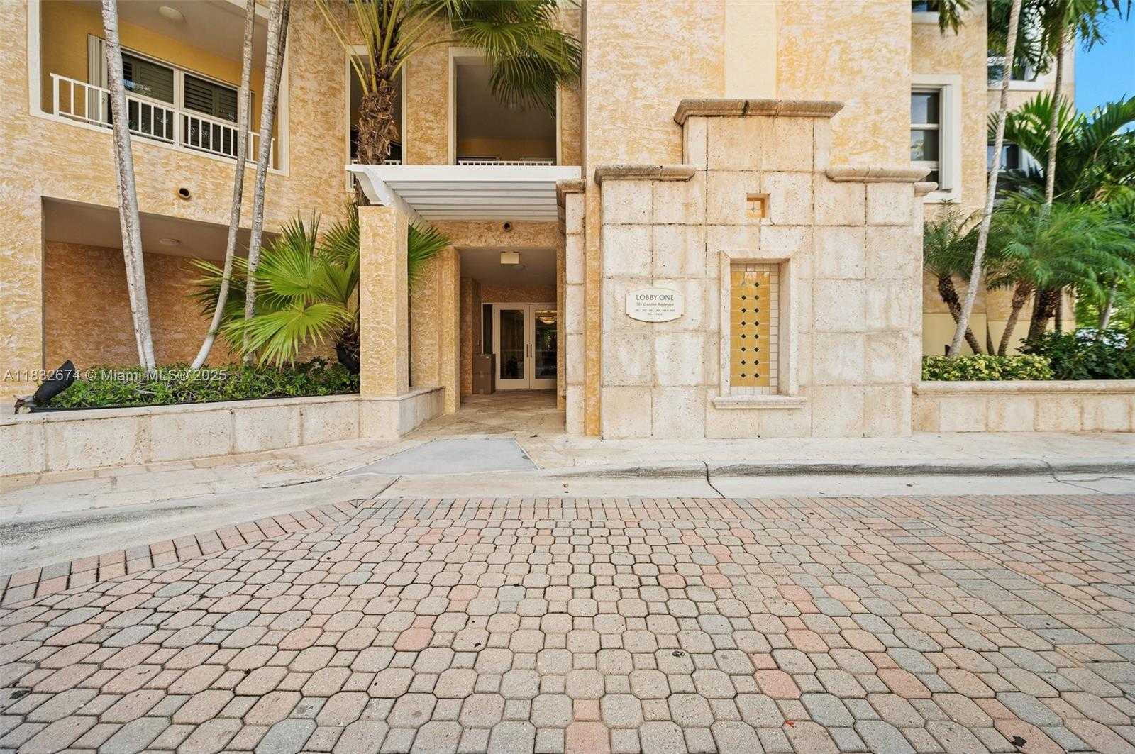 Small Image of 701 CRANDON BLVD #201, Key Biscayne Number 2