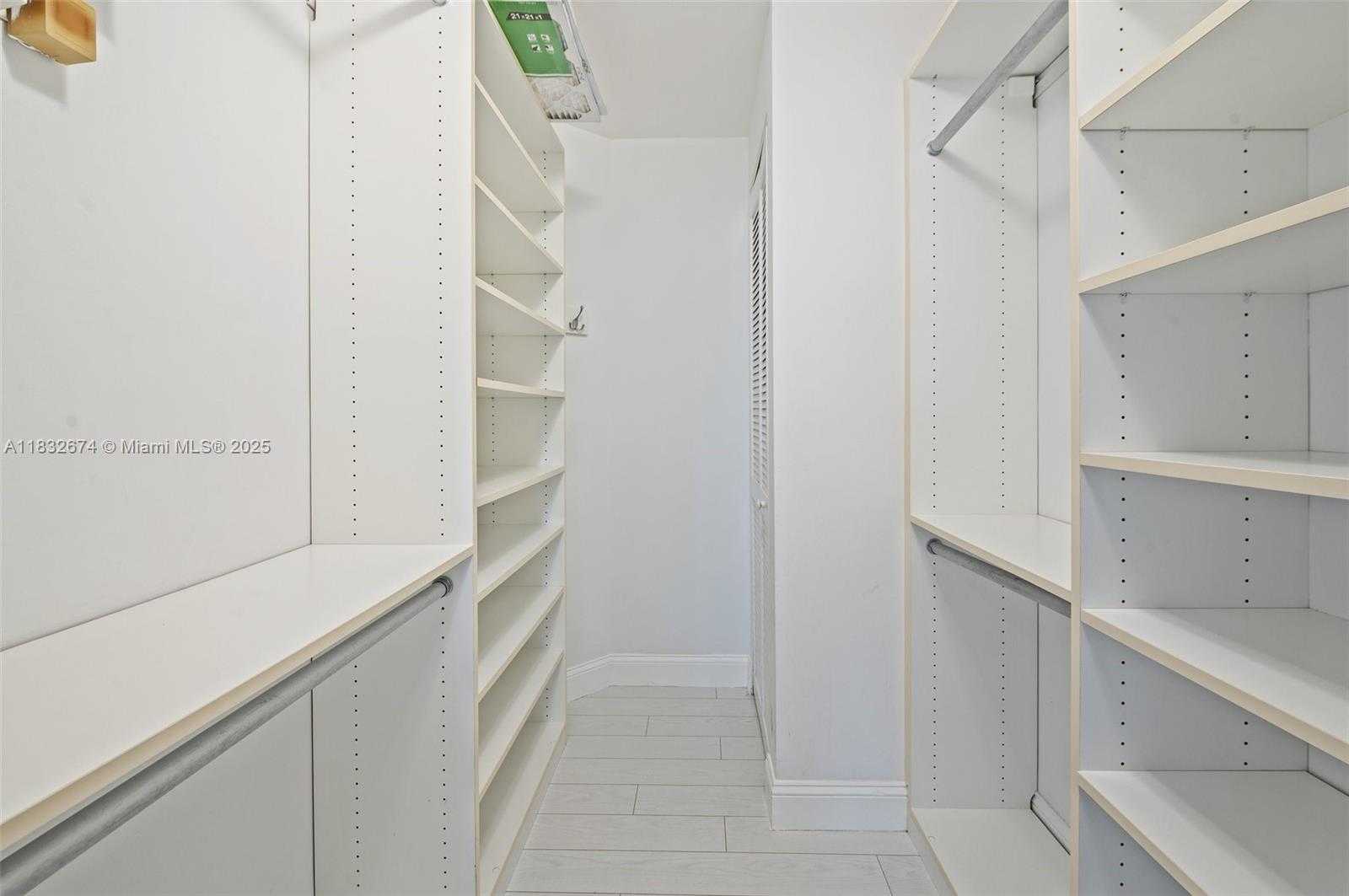 Small Image of 701 CRANDON BLVD #201, Key Biscayne Number 26