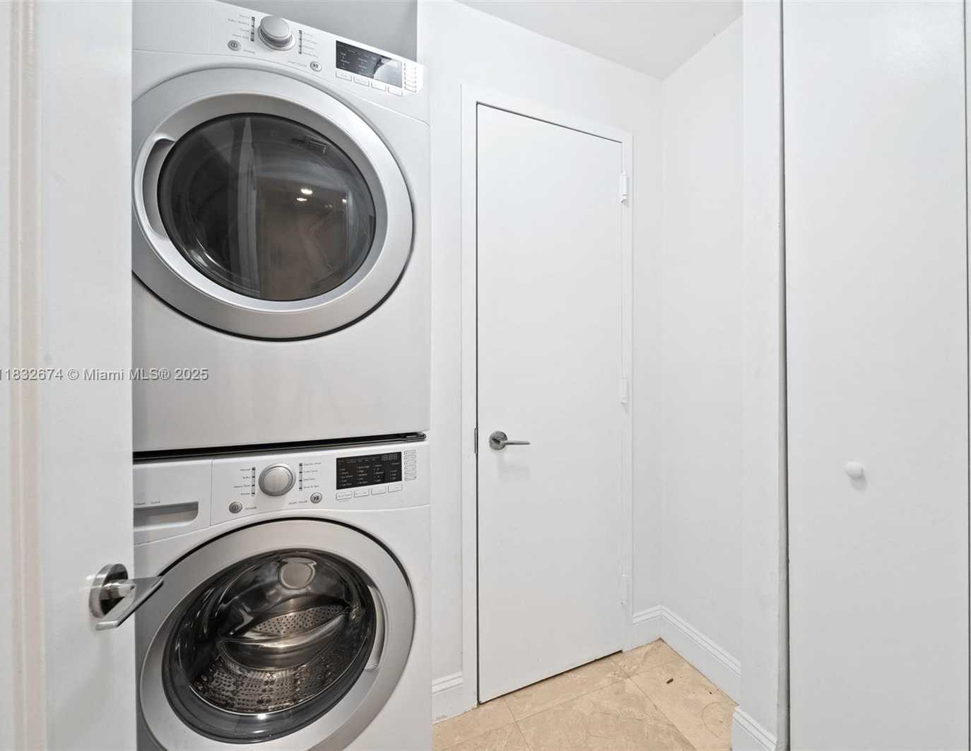 Small Image of 701 CRANDON BLVD #201, Key Biscayne Number 29