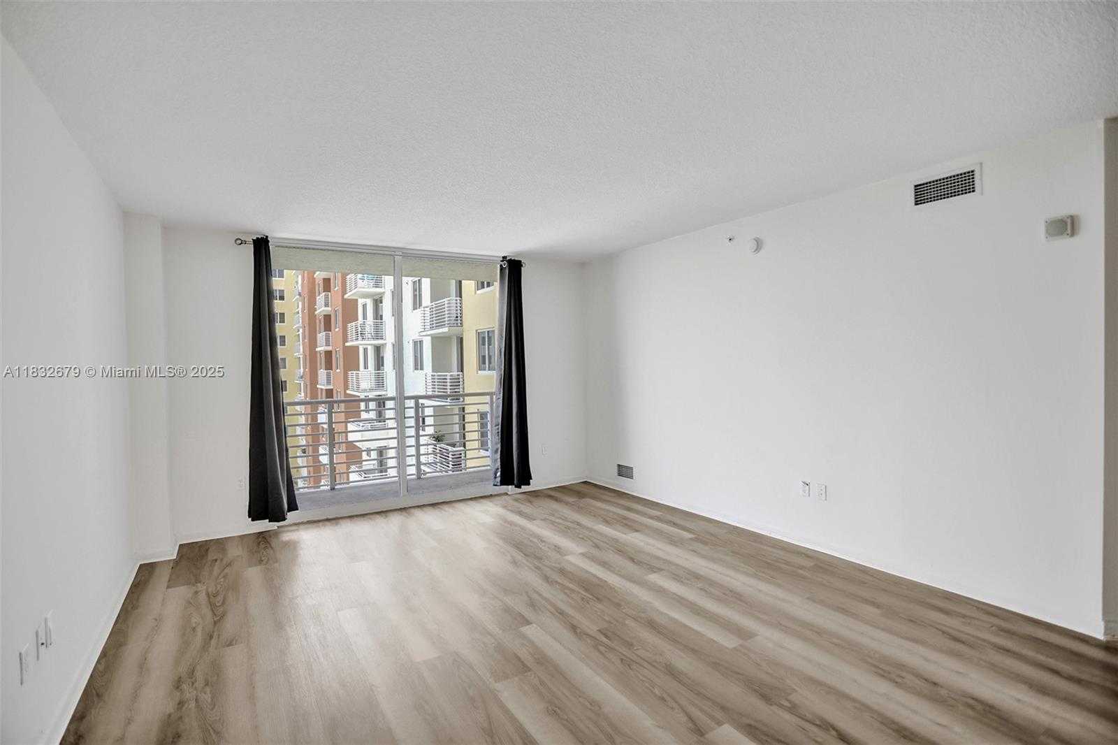 Small Image of 18800 NORTH EAST 29 AVE #621, Aventura Number 11