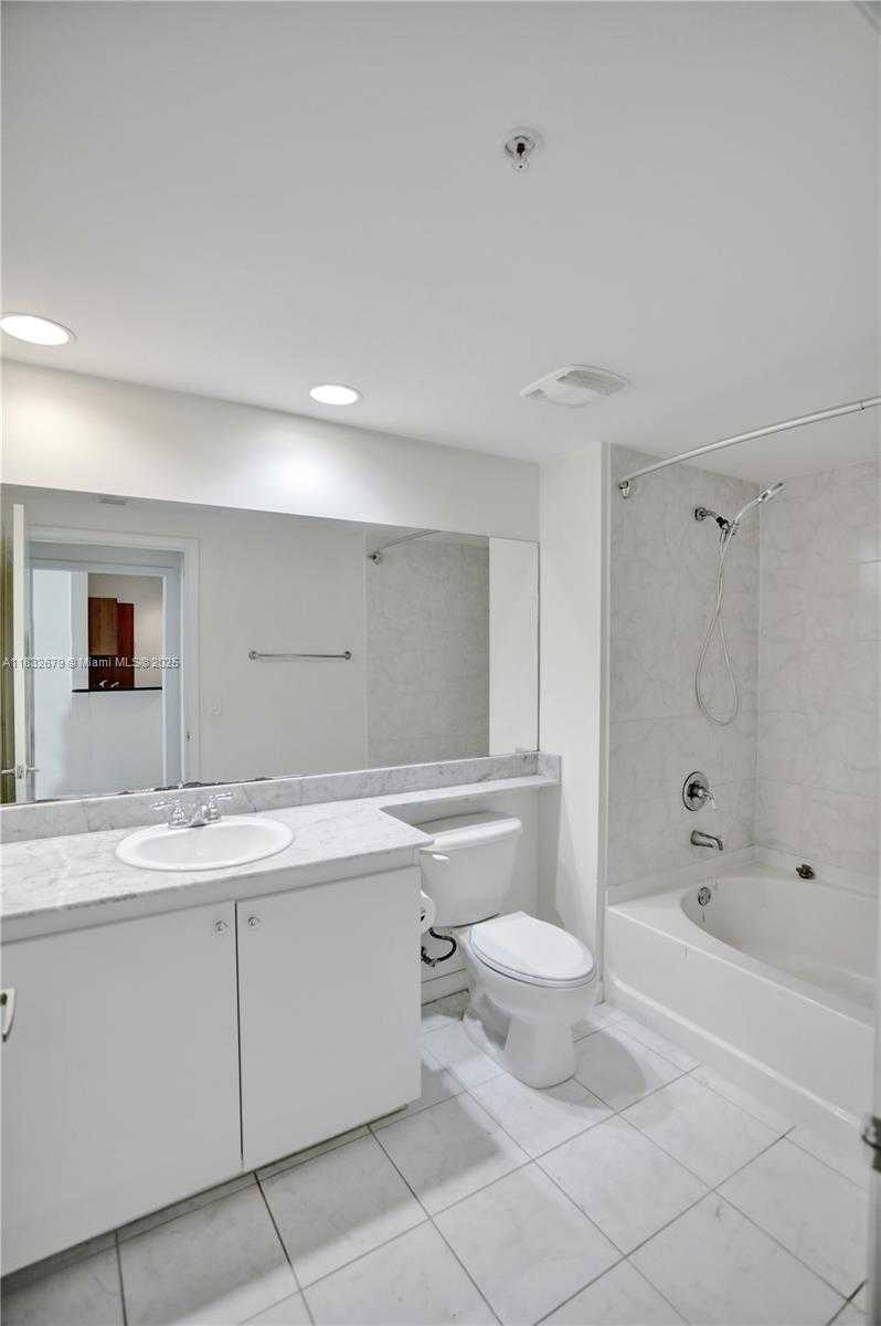 Small Image of 18800 NORTH EAST 29 AVE #621, Aventura Number 17
