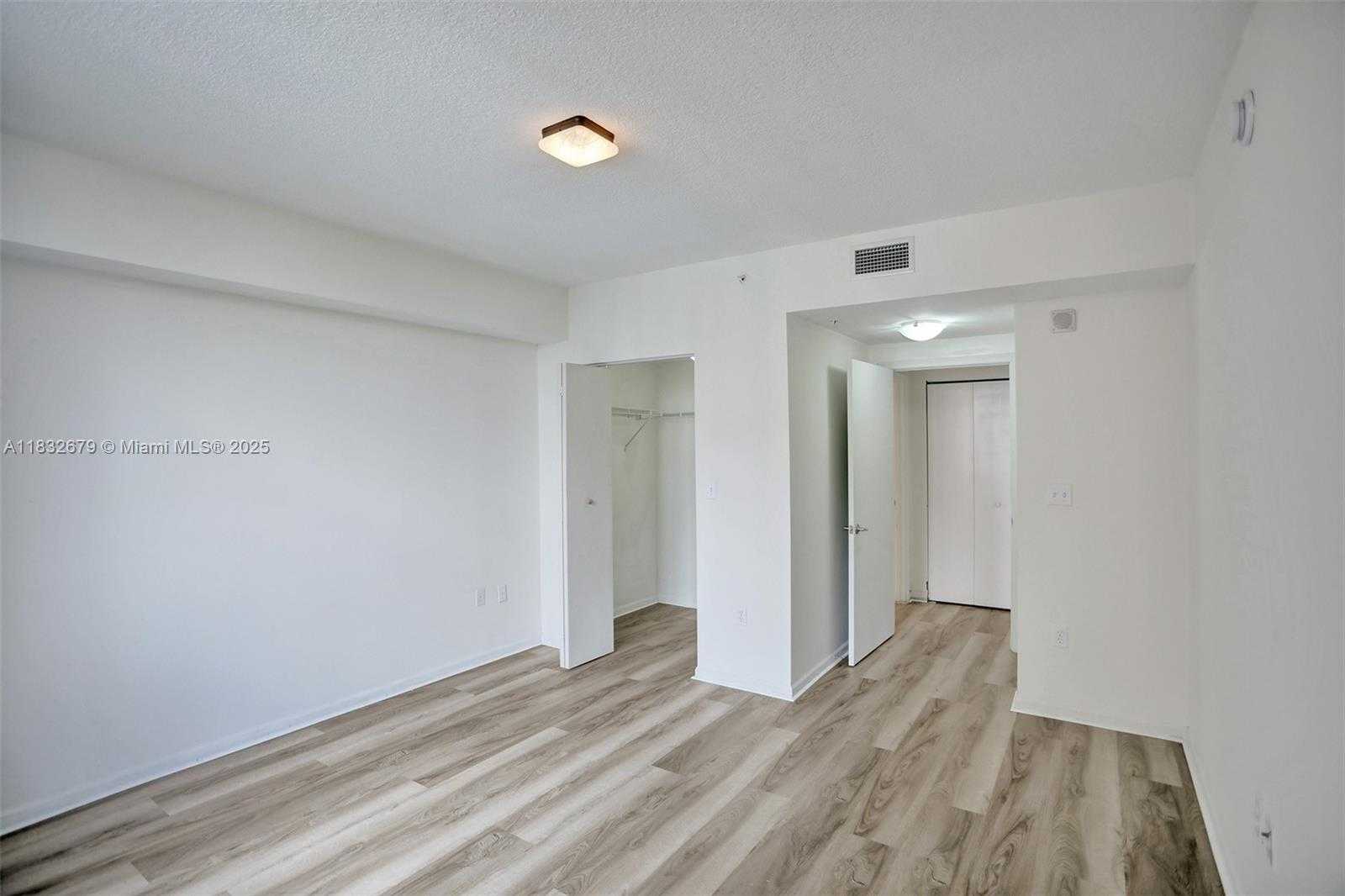 Small Image of 18800 NORTH EAST 29 AVE #621, Aventura Number 22
