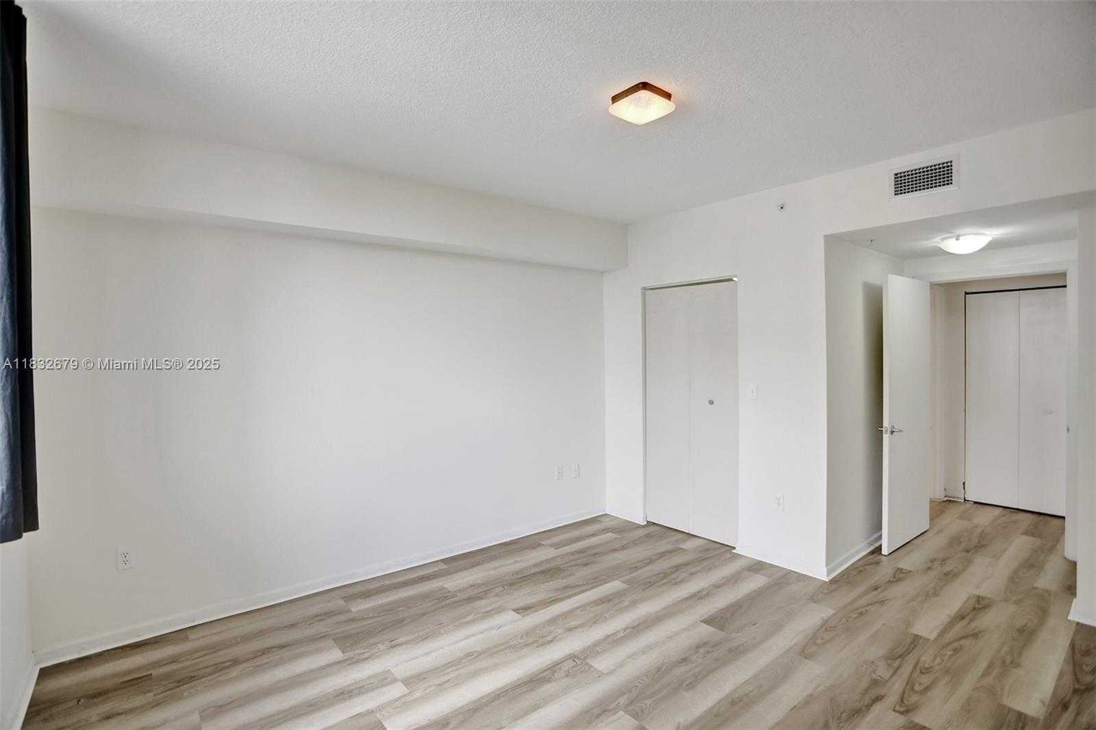 Small Image of 18800 NORTH EAST 29 AVE #621, Aventura Number 23