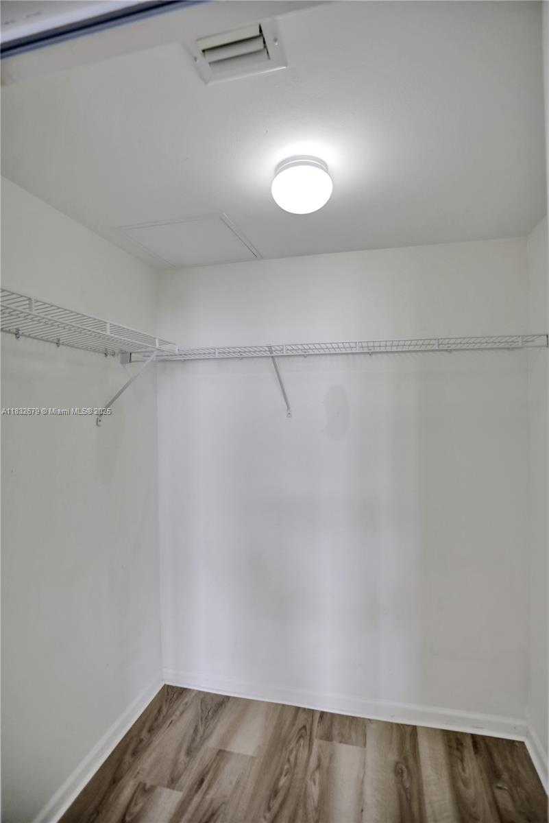 Small Image of 18800 NORTH EAST 29 AVE #621, Aventura Number 24