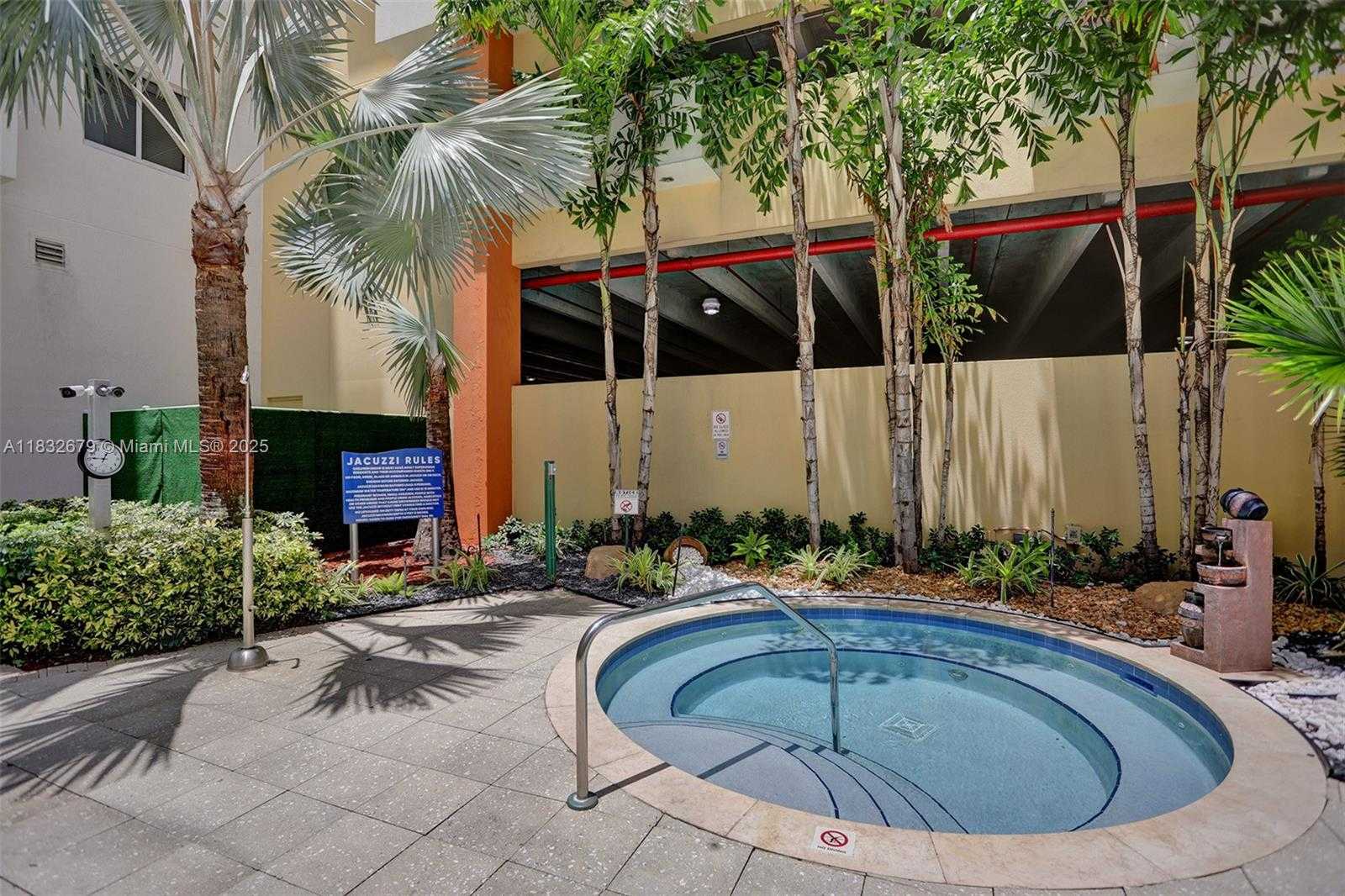 Small Image of 18800 NORTH EAST 29 AVE #621, Aventura Number 29