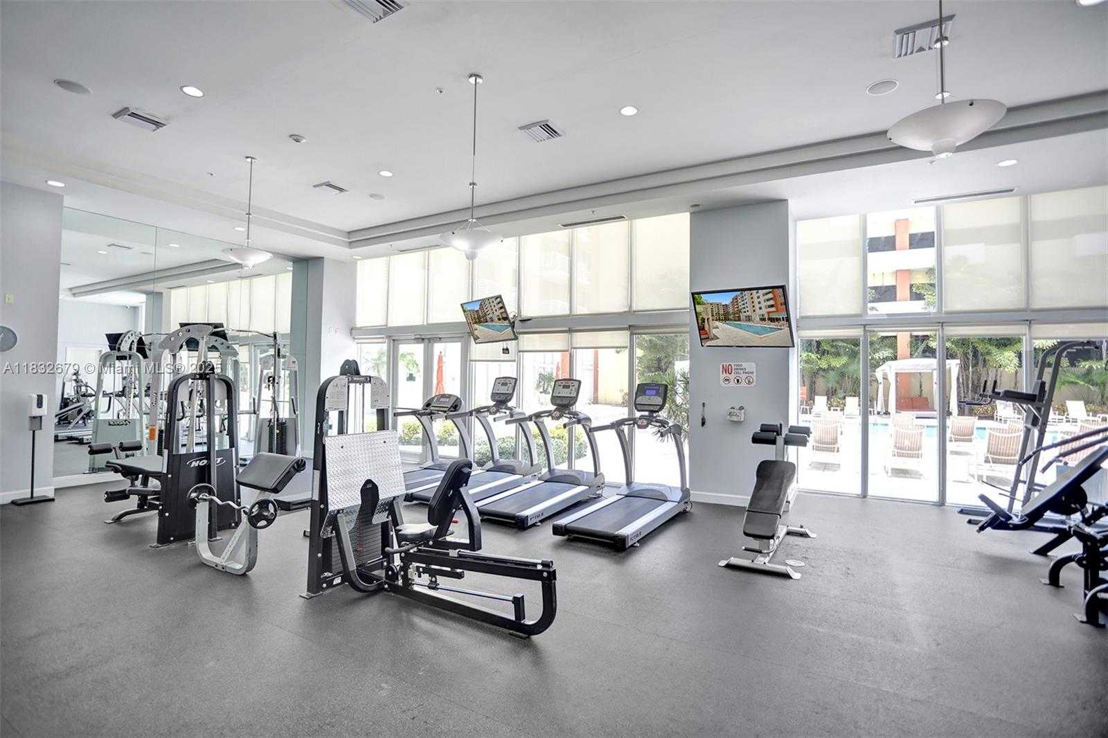 Small Image of 18800 NORTH EAST 29 AVE #621, Aventura Number 35