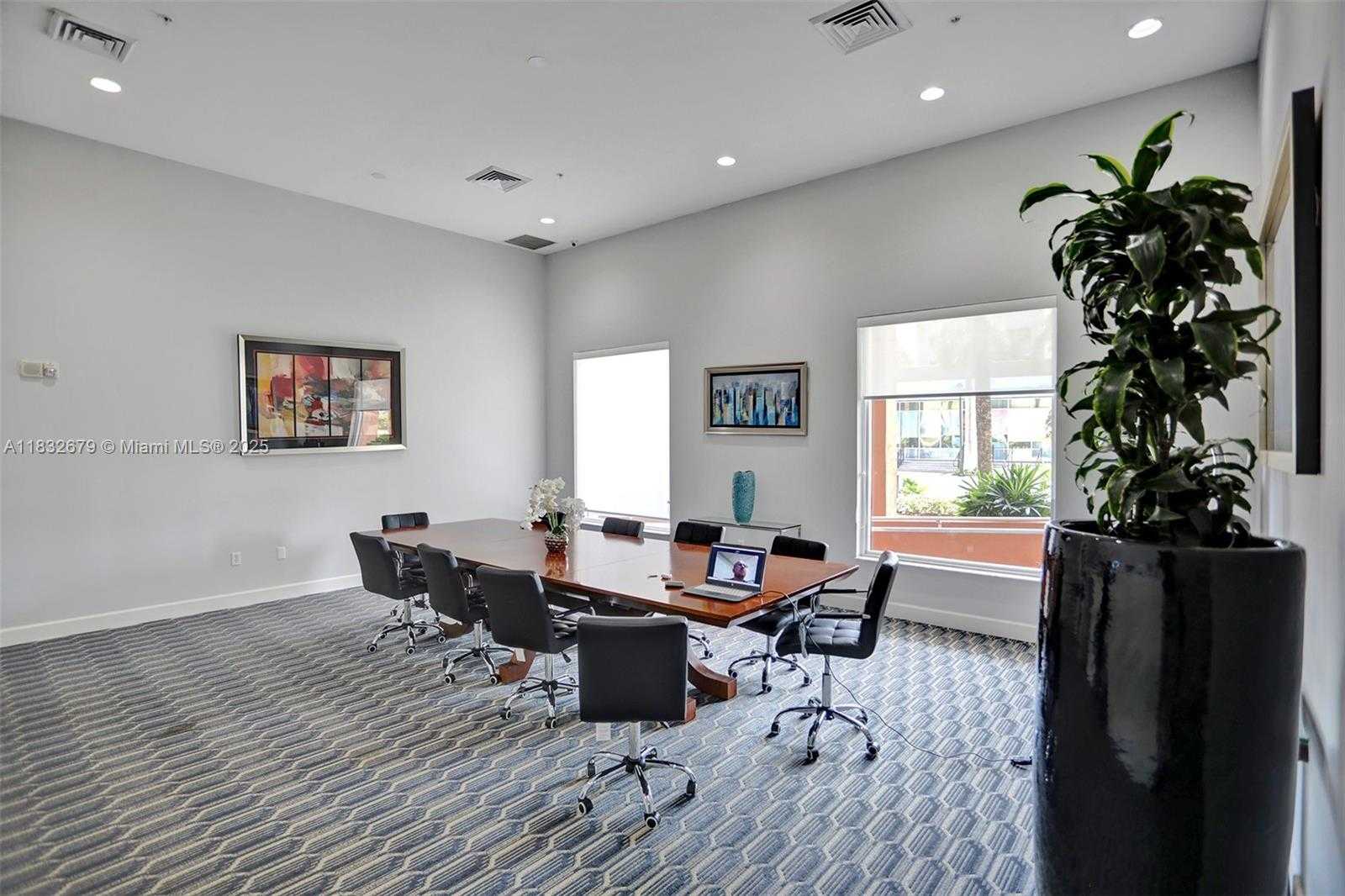Small Image of 18800 NORTH EAST 29 AVE #621, Aventura Number 39