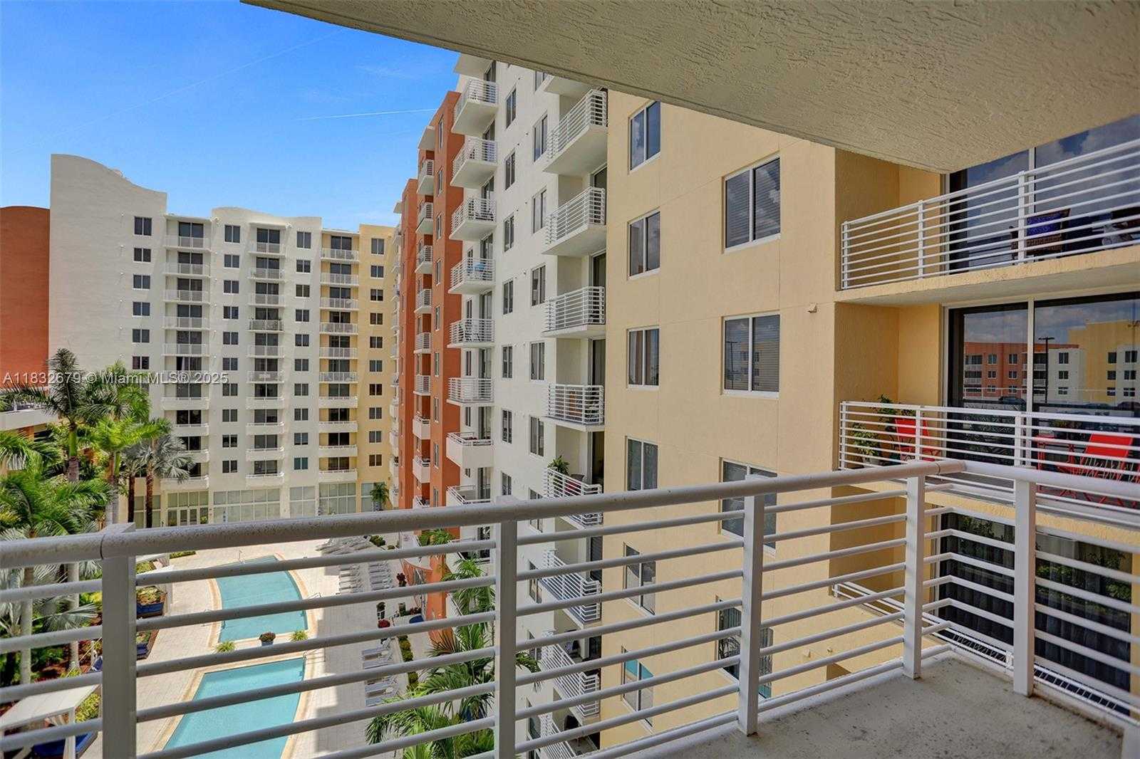 Small Image of 18800 NORTH EAST 29 AVE #621, Aventura Number 8