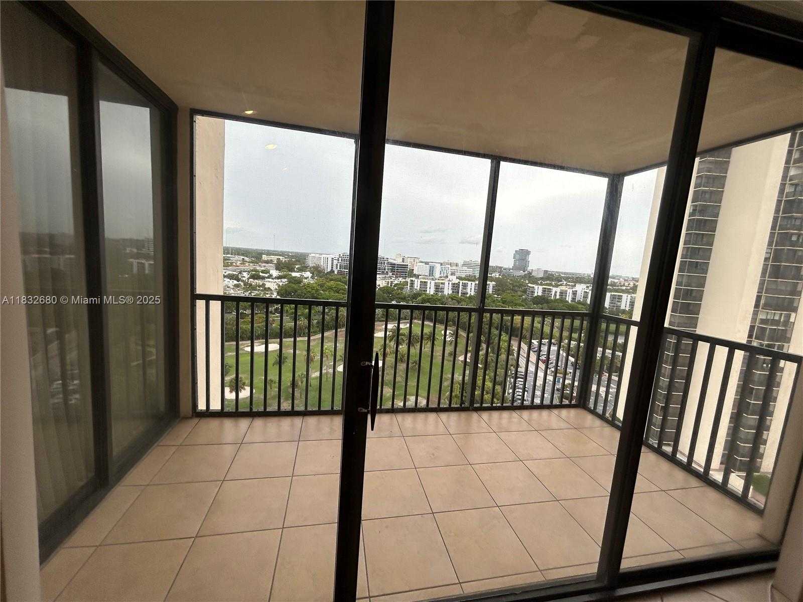 Small Image of 20335 E Country Club Dr, Aventura, FL 33180, USA Number 14