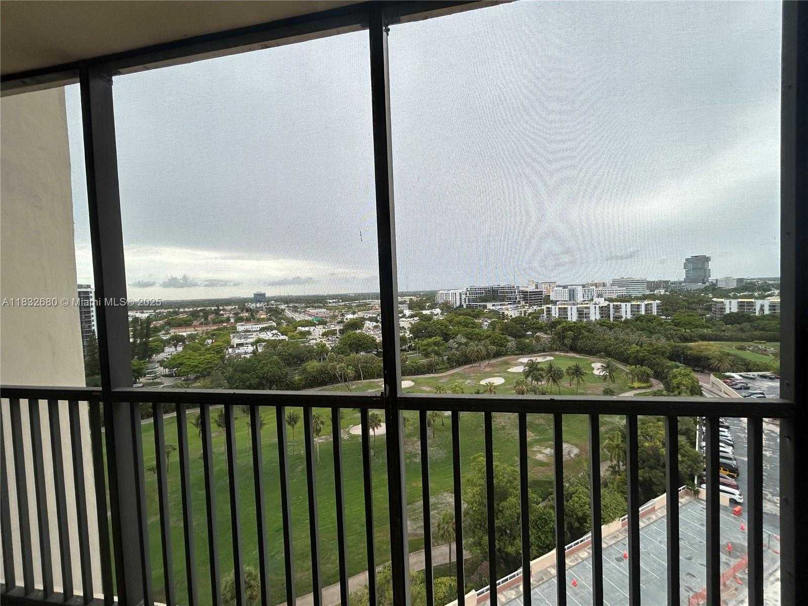 Small Image of 20335 E Country Club Dr, Aventura, FL 33180, USA Number 15