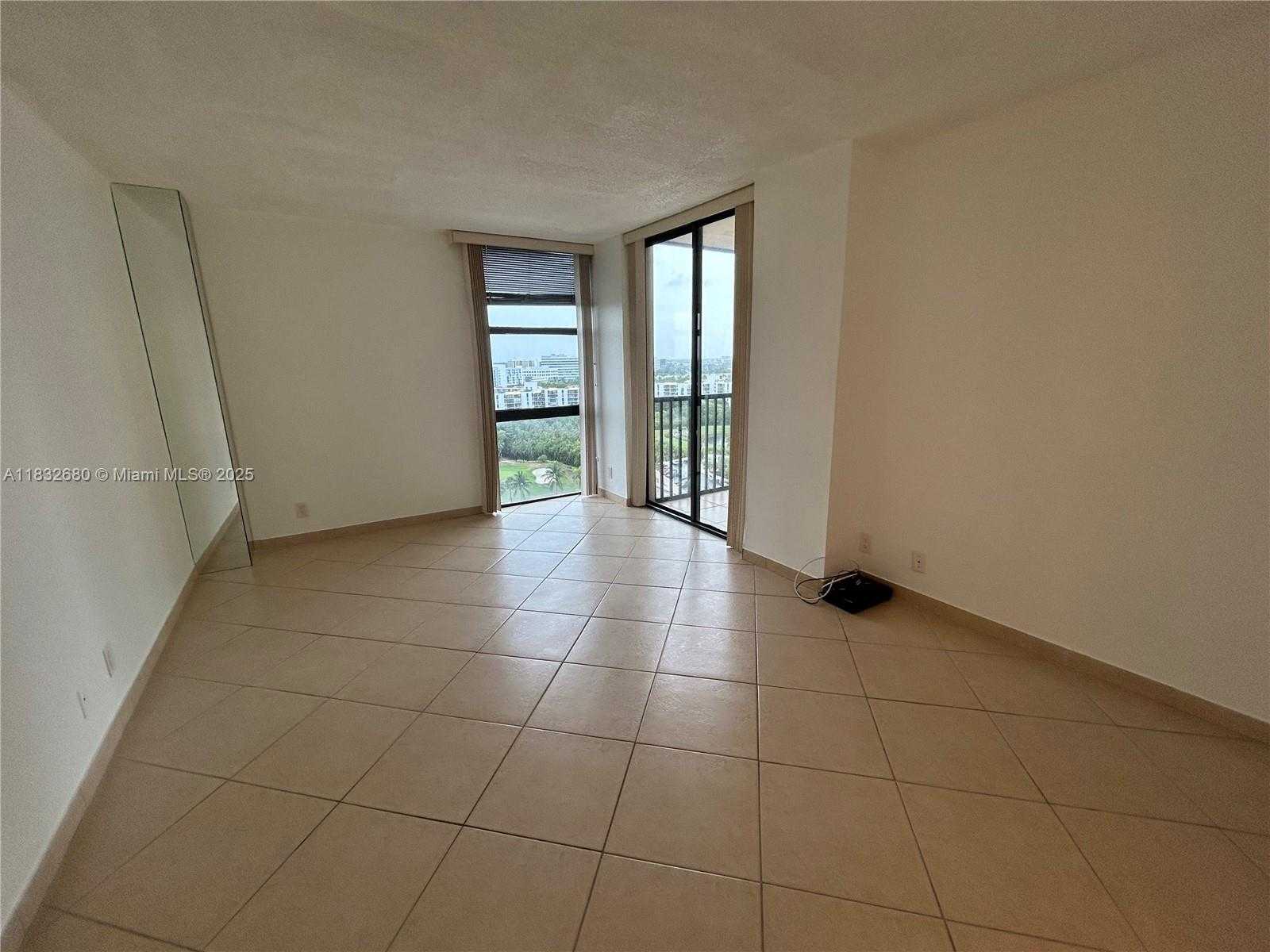 Small Image of 20335 E Country Club Dr, Aventura, FL 33180, USA Number 22