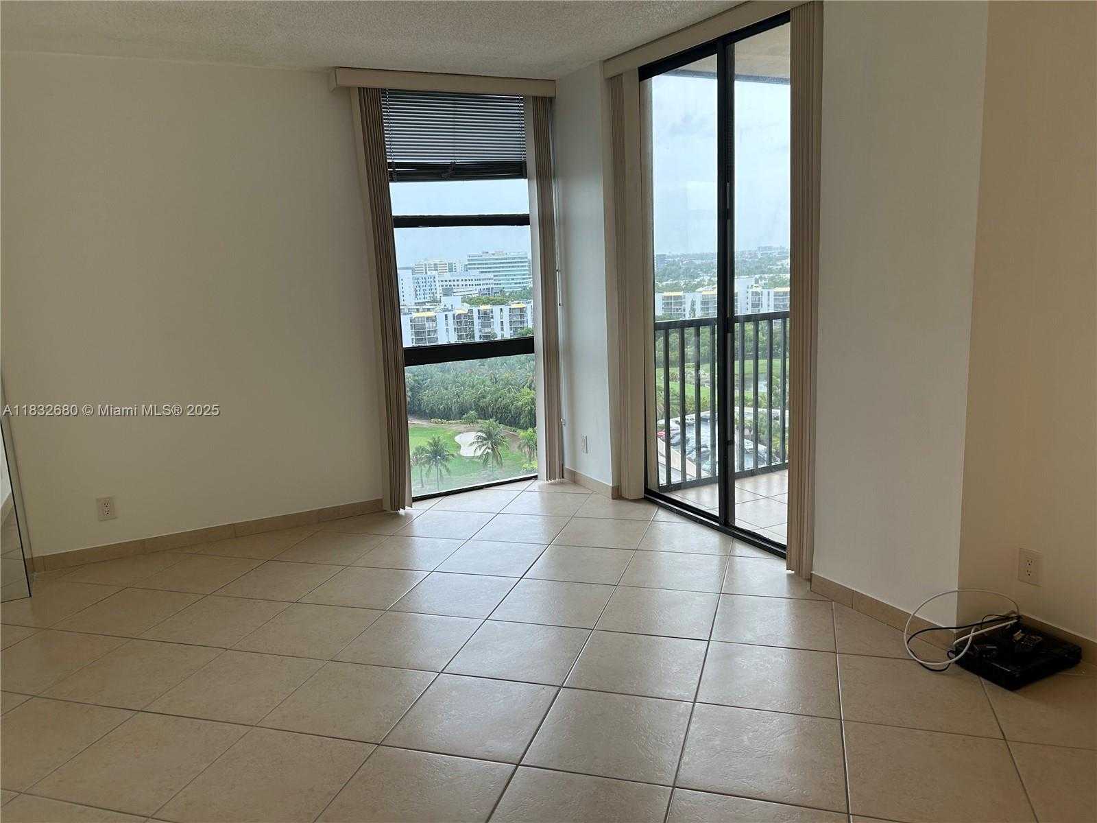 Small Image of 20335 E Country Club Dr, Aventura, FL 33180, USA Number 23