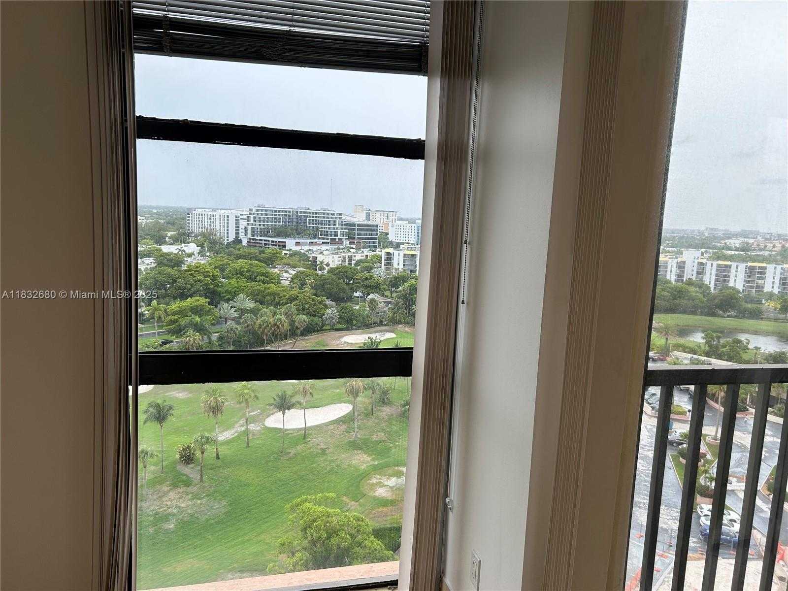 Small Image of 20335 E Country Club Dr, Aventura, FL 33180, USA Number 25