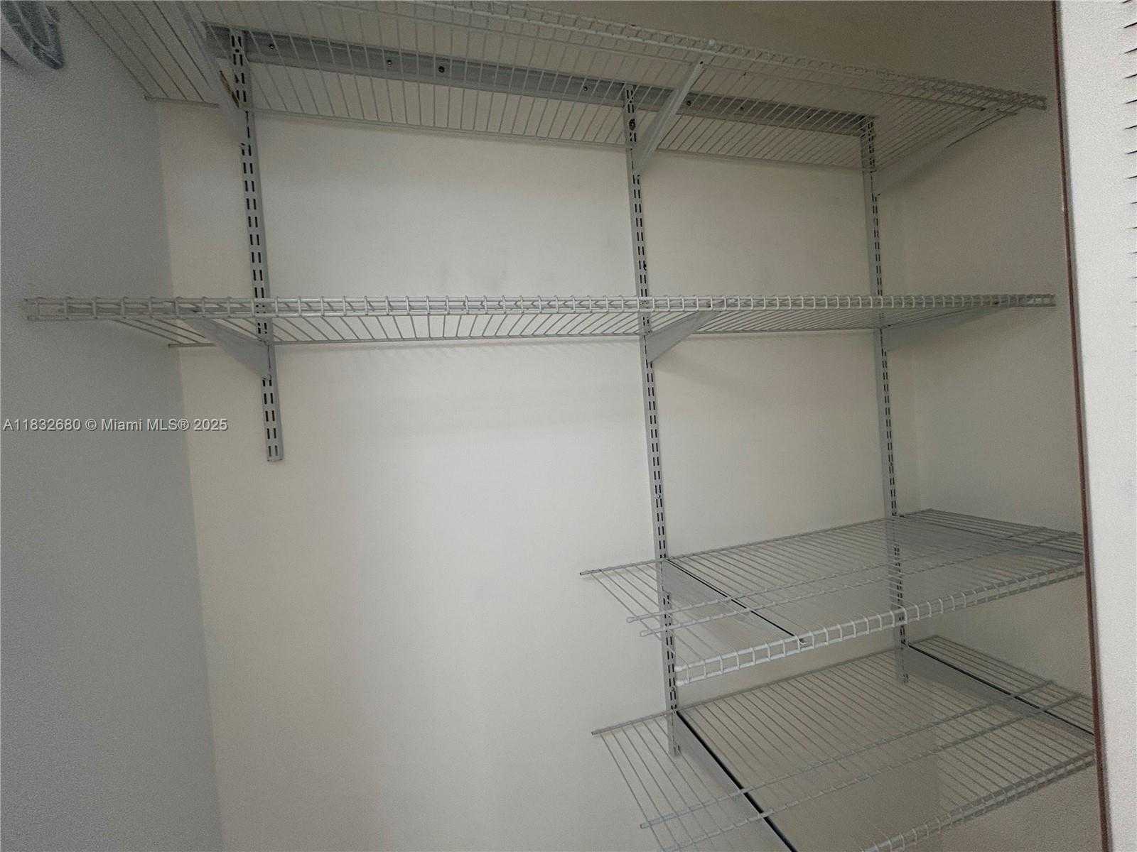 Small Image of 20335 E Country Club Dr, Aventura, FL 33180, USA Number 30