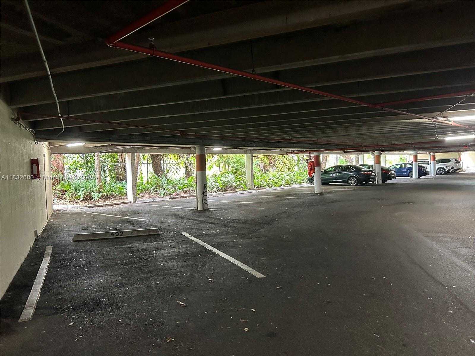 Small Image of 20335 E Country Club Dr, Aventura, FL 33180, USA Number 33