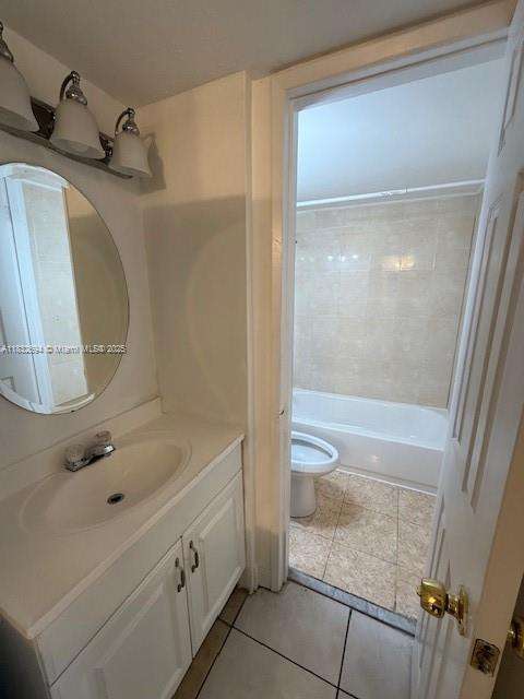 Small Image of 8820 FONTAINEBLEAU BLVD #403, Miami Number 12