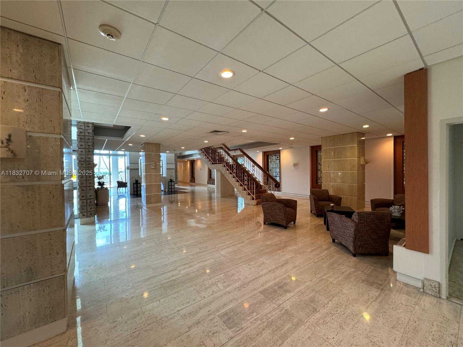 Small Image of 2899 COLLINS AVE #608, Miami Beach Number 17
