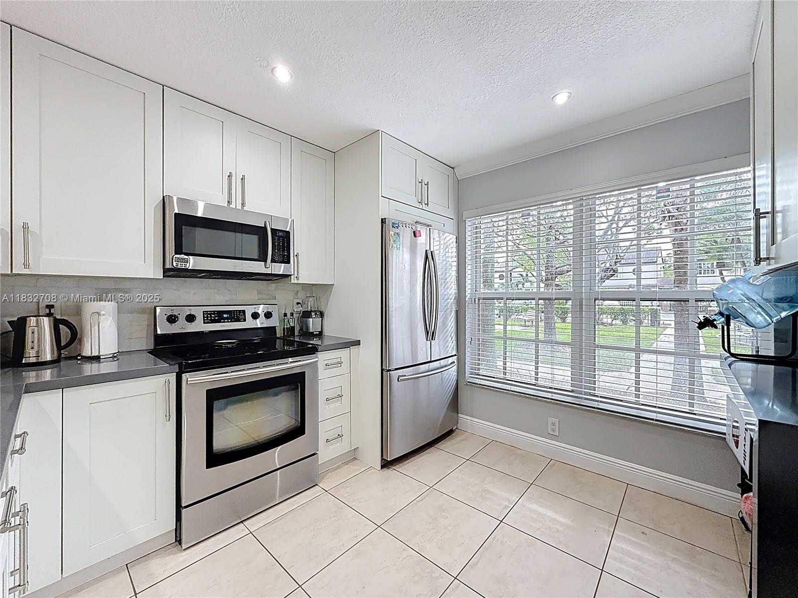 Small Image of 3805 NORTH WEST 121ST AVE, Sunrise Number 18