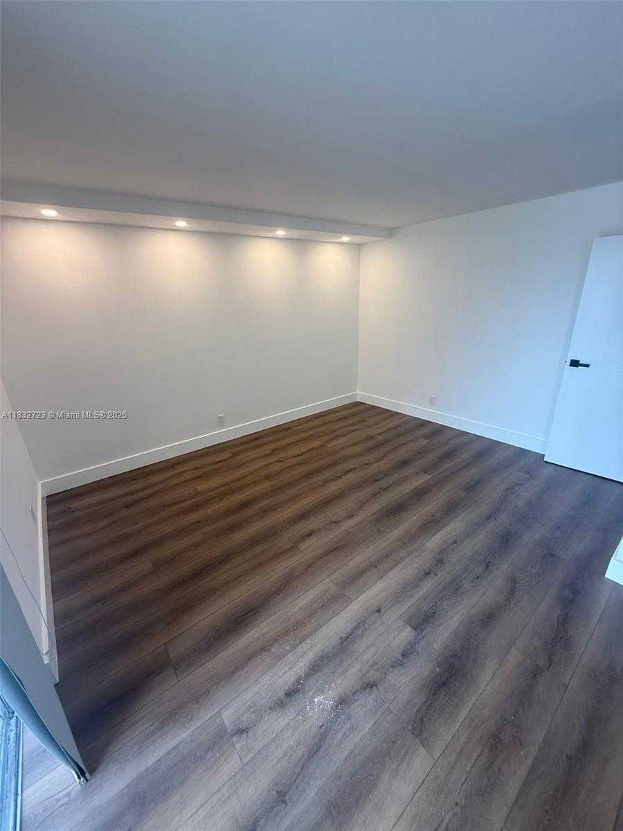 Small Image of 851 THREE ISLANDS BLVD #209, Hallandale Beach Number 11