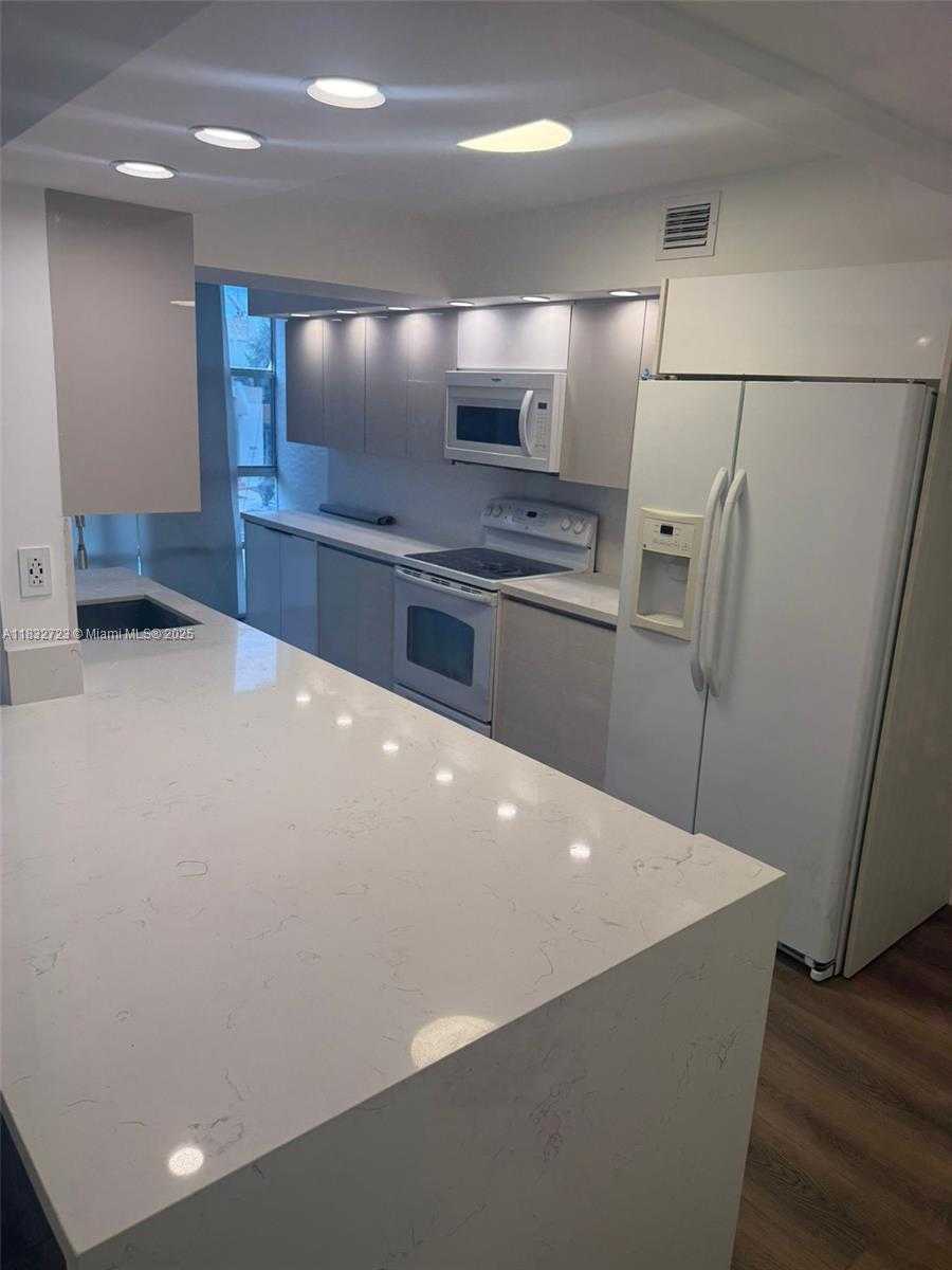 Small Image of 851 THREE ISLANDS BLVD #209, Hallandale Beach Number 12