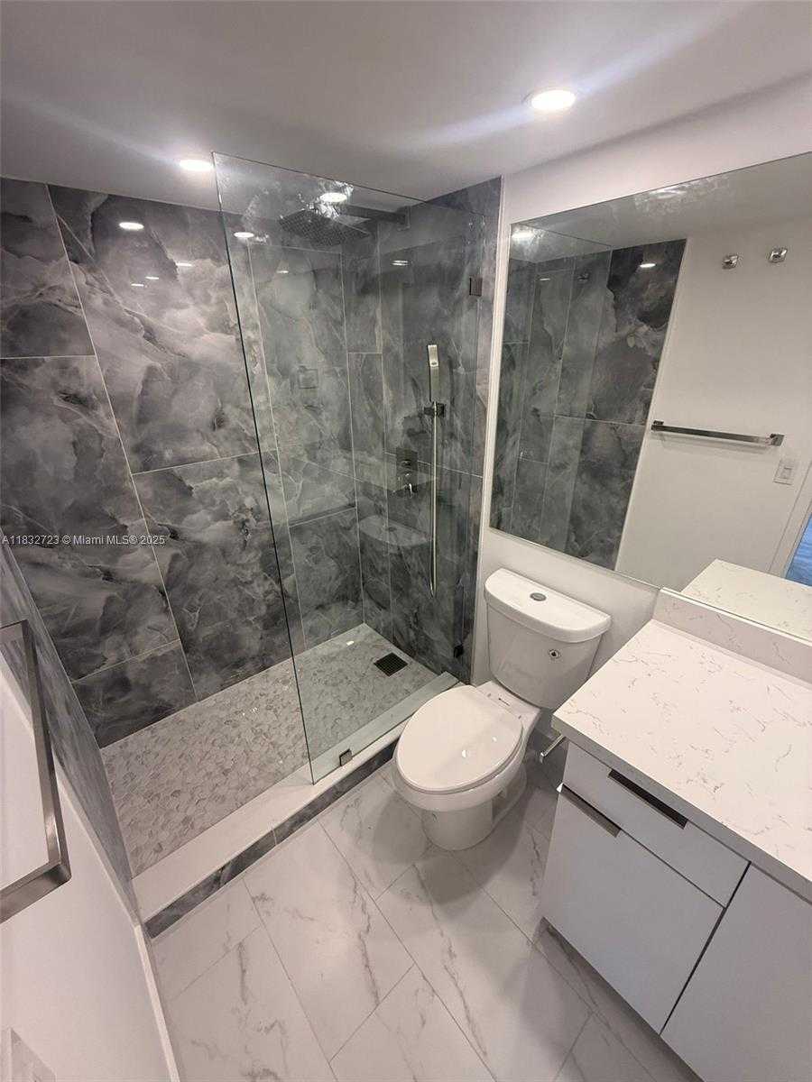 Small Image of 851 THREE ISLANDS BLVD #209, Hallandale Beach Number 14
