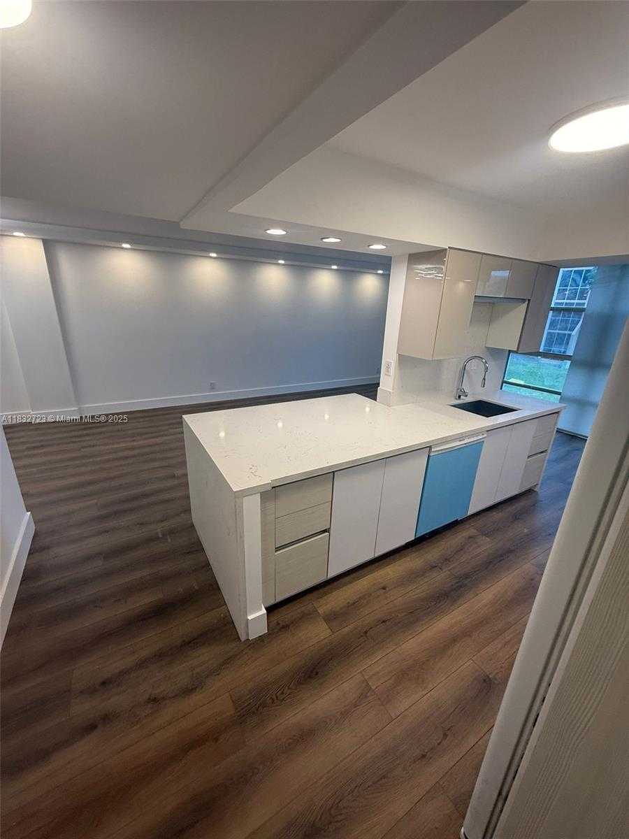 Small Image of 851 THREE ISLANDS BLVD #209, Hallandale Beach Number 5