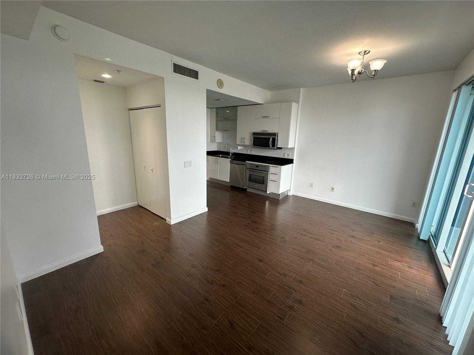 Small Image of 60 SOUTH WEST 13TH ST #1919, Miami Number 4