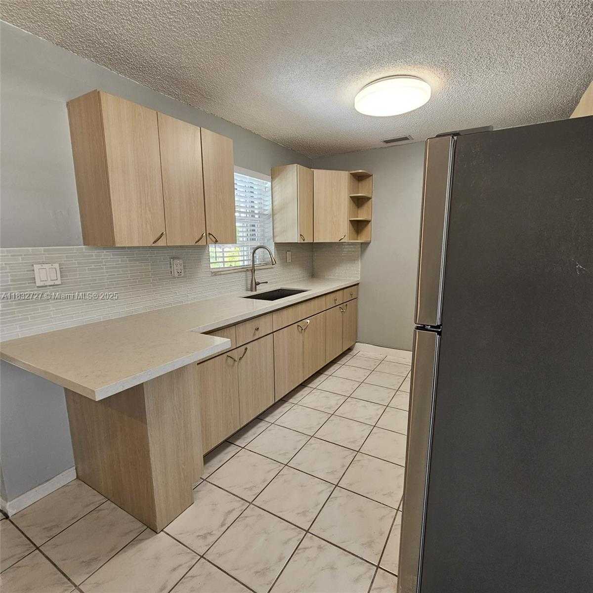 Small Image of 11510 SOUTH WEST 181ST TER, Miami Number 12