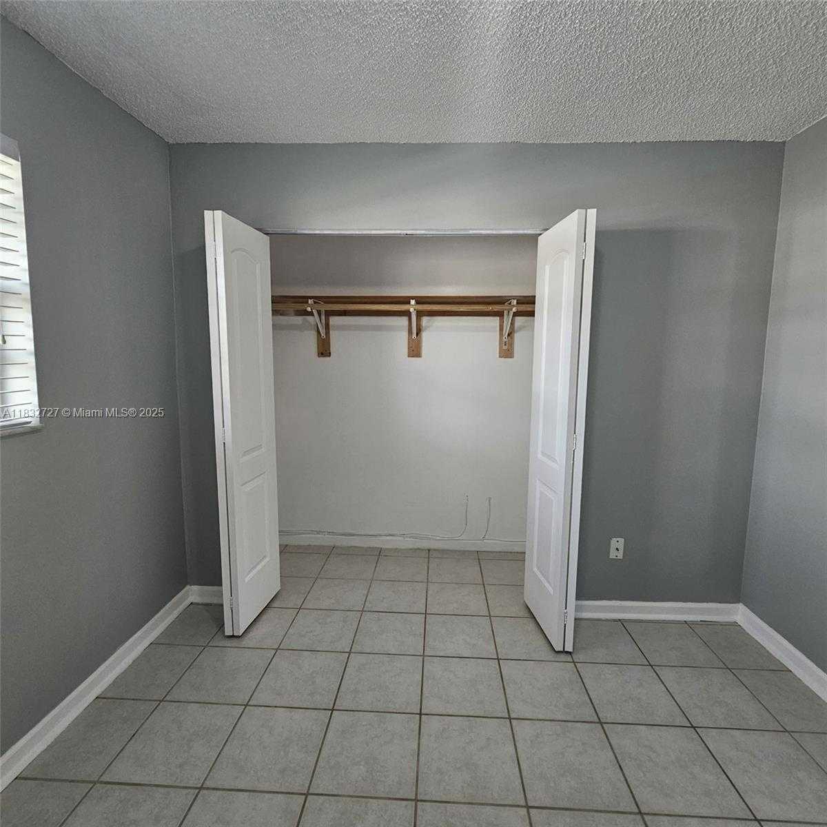 Small Image of 11510 SOUTH WEST 181ST TER, Miami Number 18