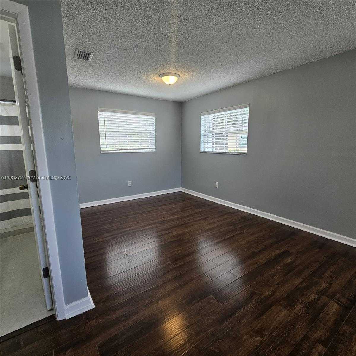 Small Image of 11510 SOUTH WEST 181ST TER, Miami Number 24