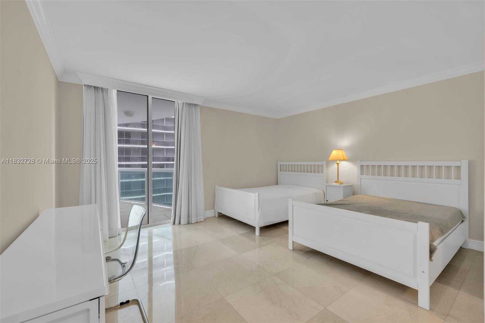 Small Image of 1800 NORTH BAYSHORE DR #3101, Miami Number 15