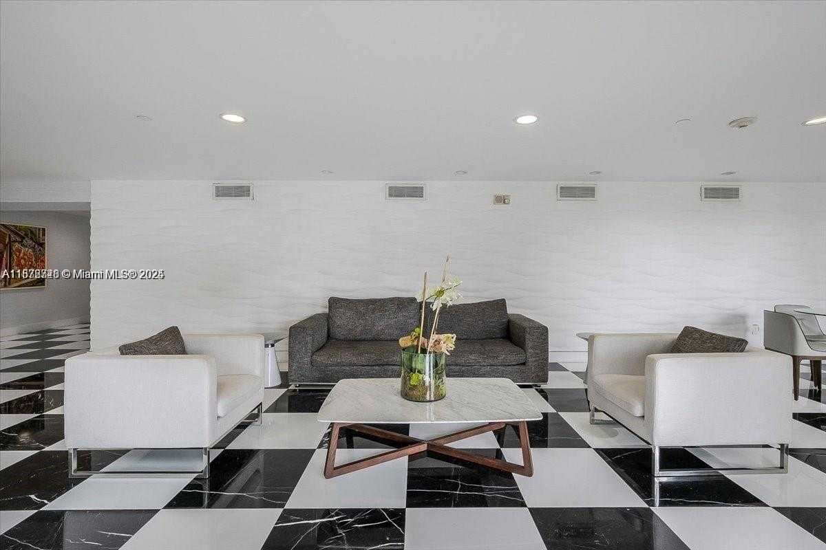 Small Image of 1800 NORTH BAYSHORE DR #3101, Miami Number 16
