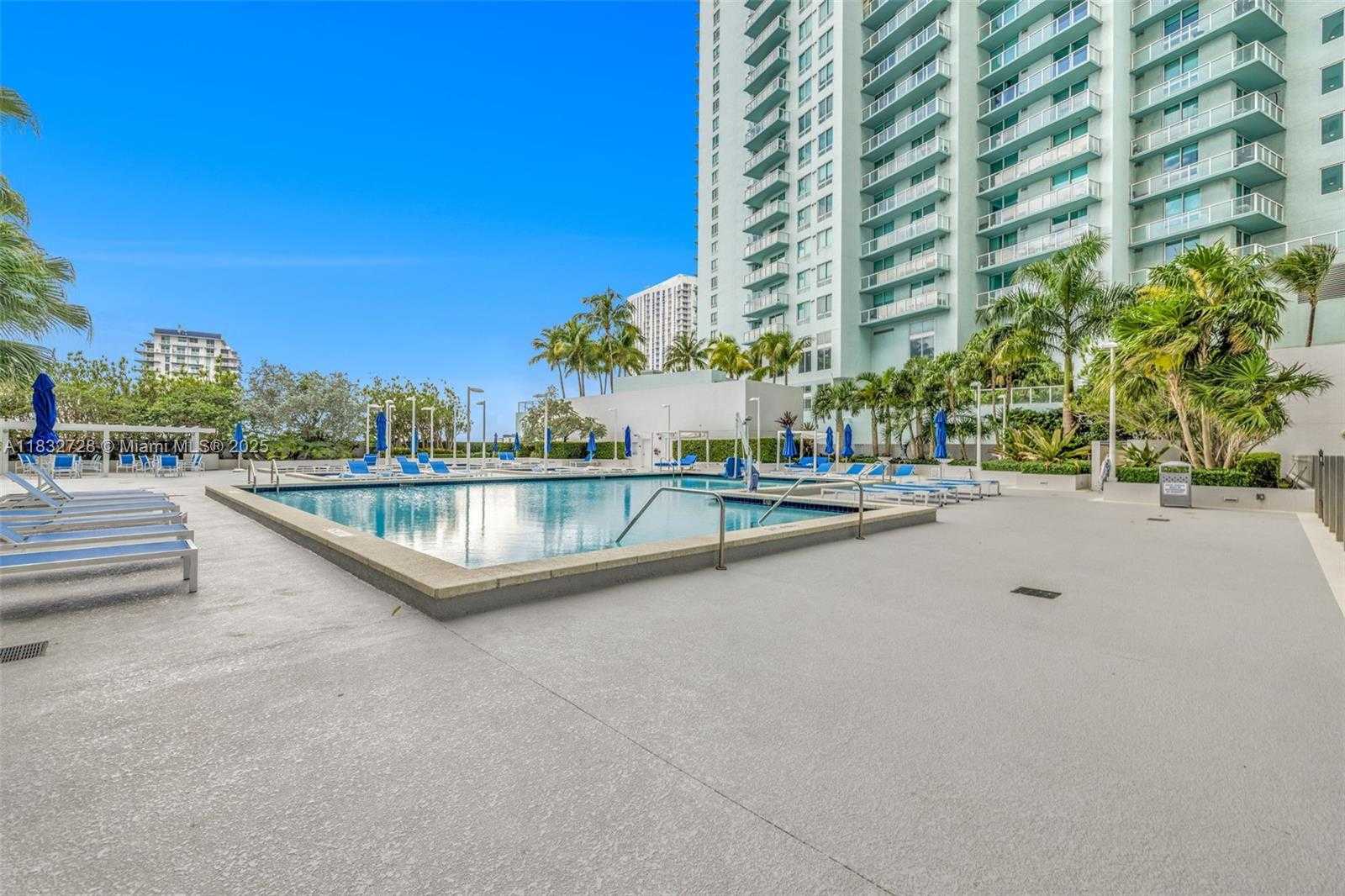 Small Image of 1800 NORTH BAYSHORE DR #3101, Miami Number 24