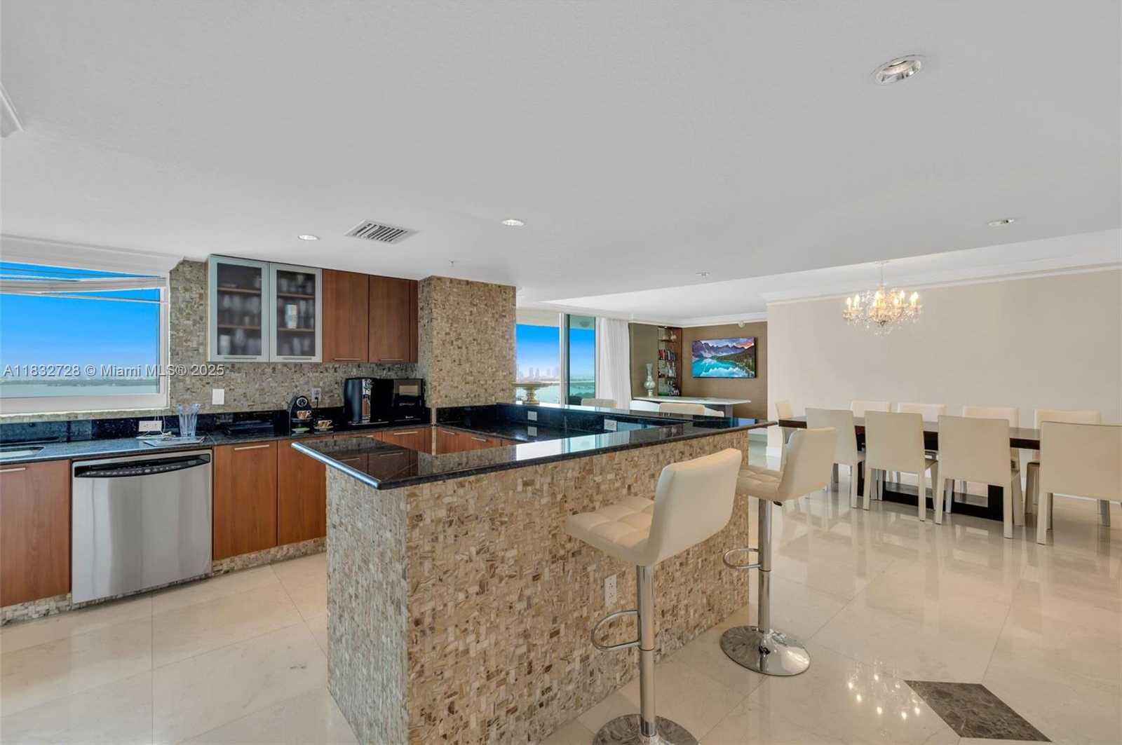 Small Image of 1800 NORTH BAYSHORE DR #3101, Miami Number 6
