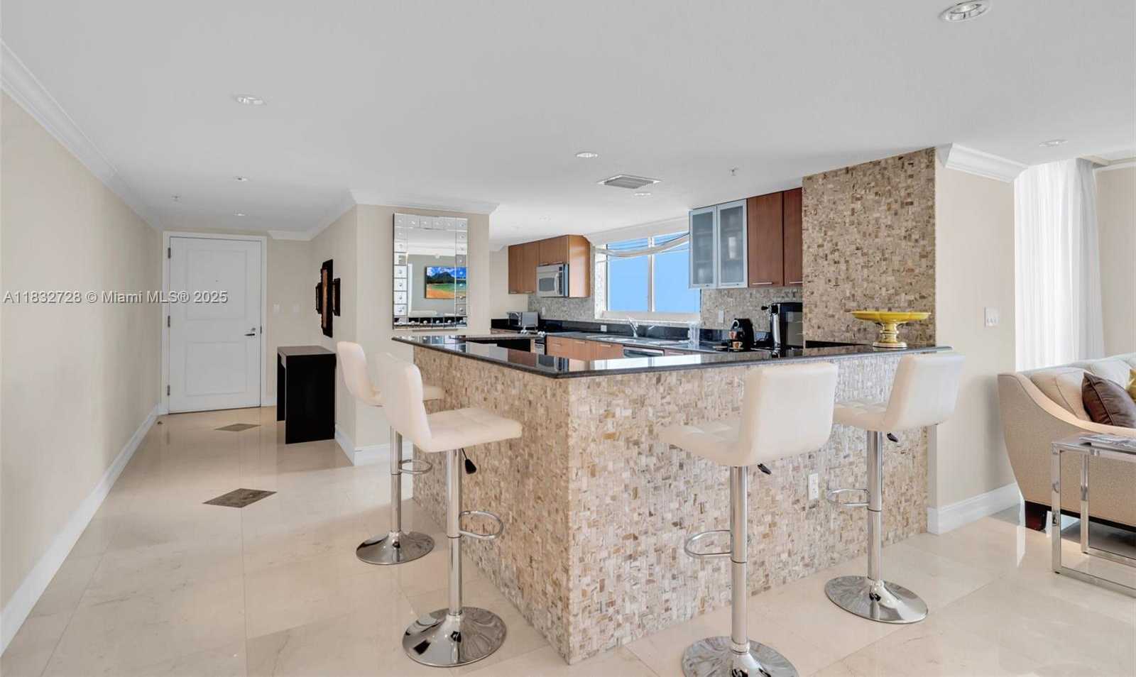 Small Image of 1800 NORTH BAYSHORE DR #3101, Miami Number 7