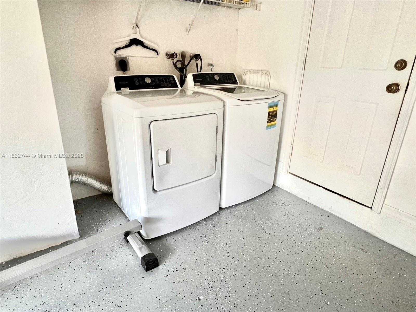 Small Image of 4280 IRONWOOD CT, Weston Number 21