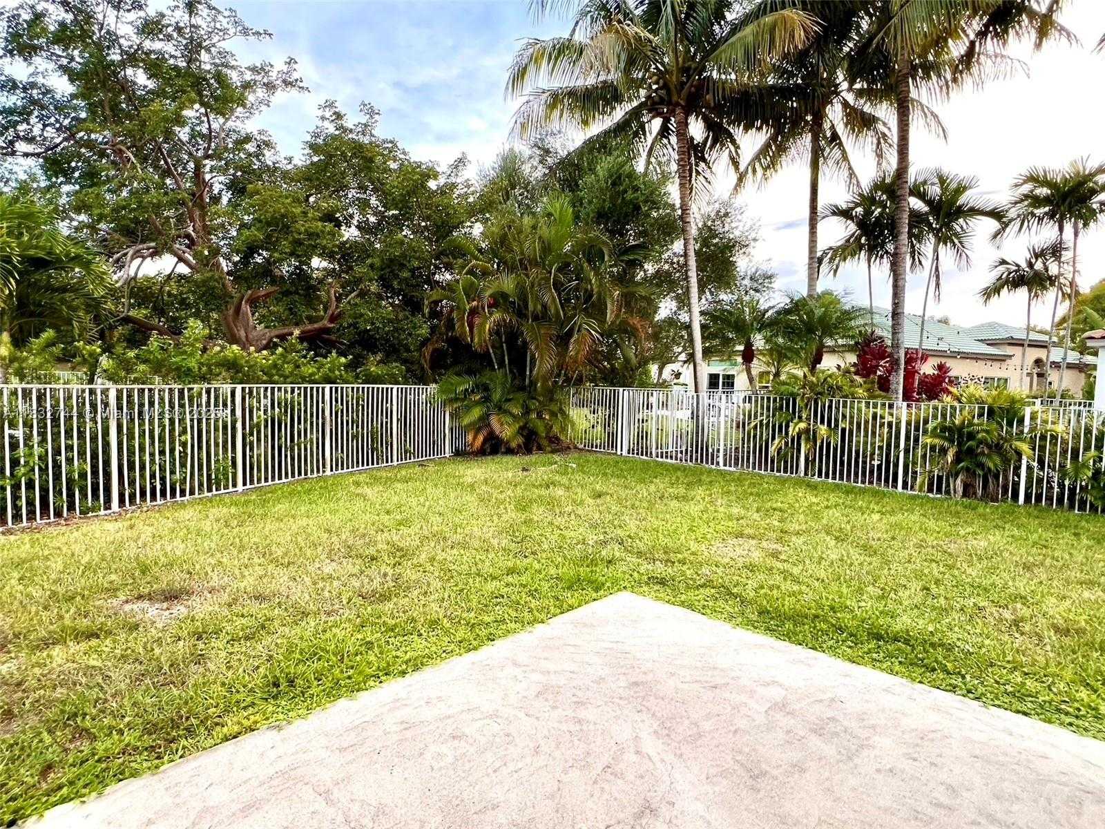 Small Image of 4280 IRONWOOD CT, Weston Number 23