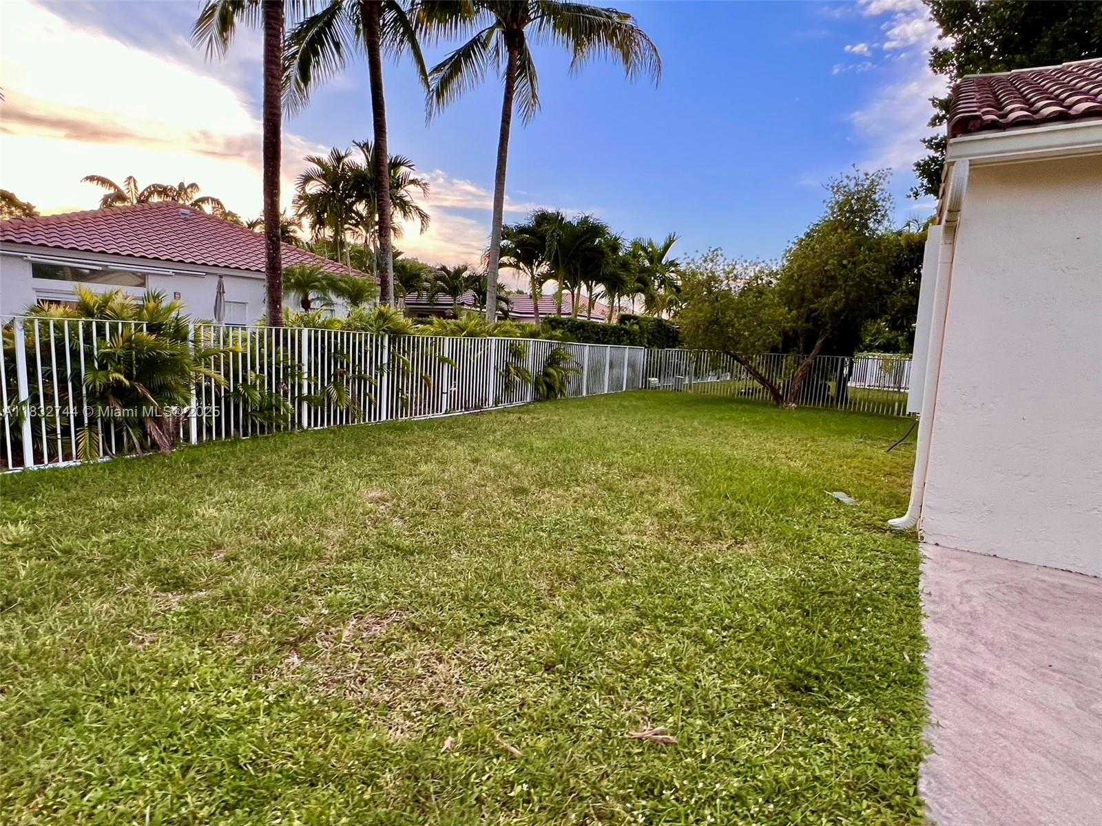 Small Image of 4280 IRONWOOD CT, Weston Number 24
