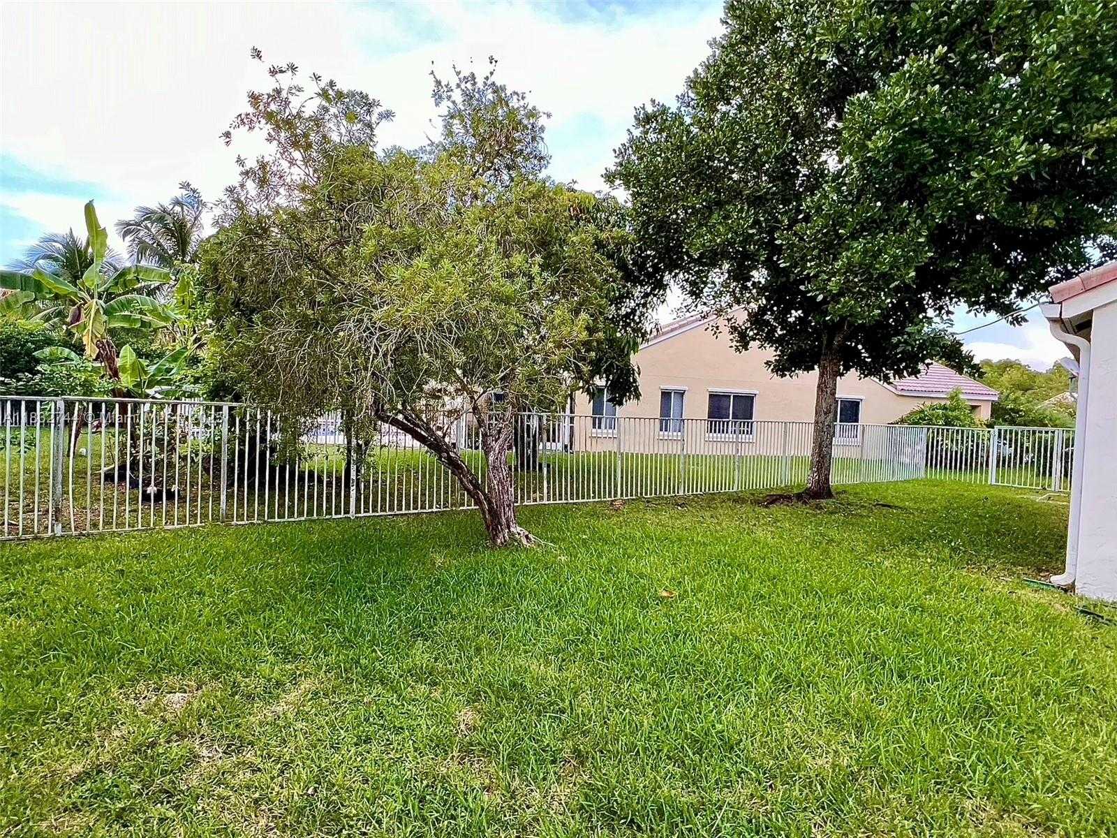 Small Image of 4280 IRONWOOD CT, Weston Number 26