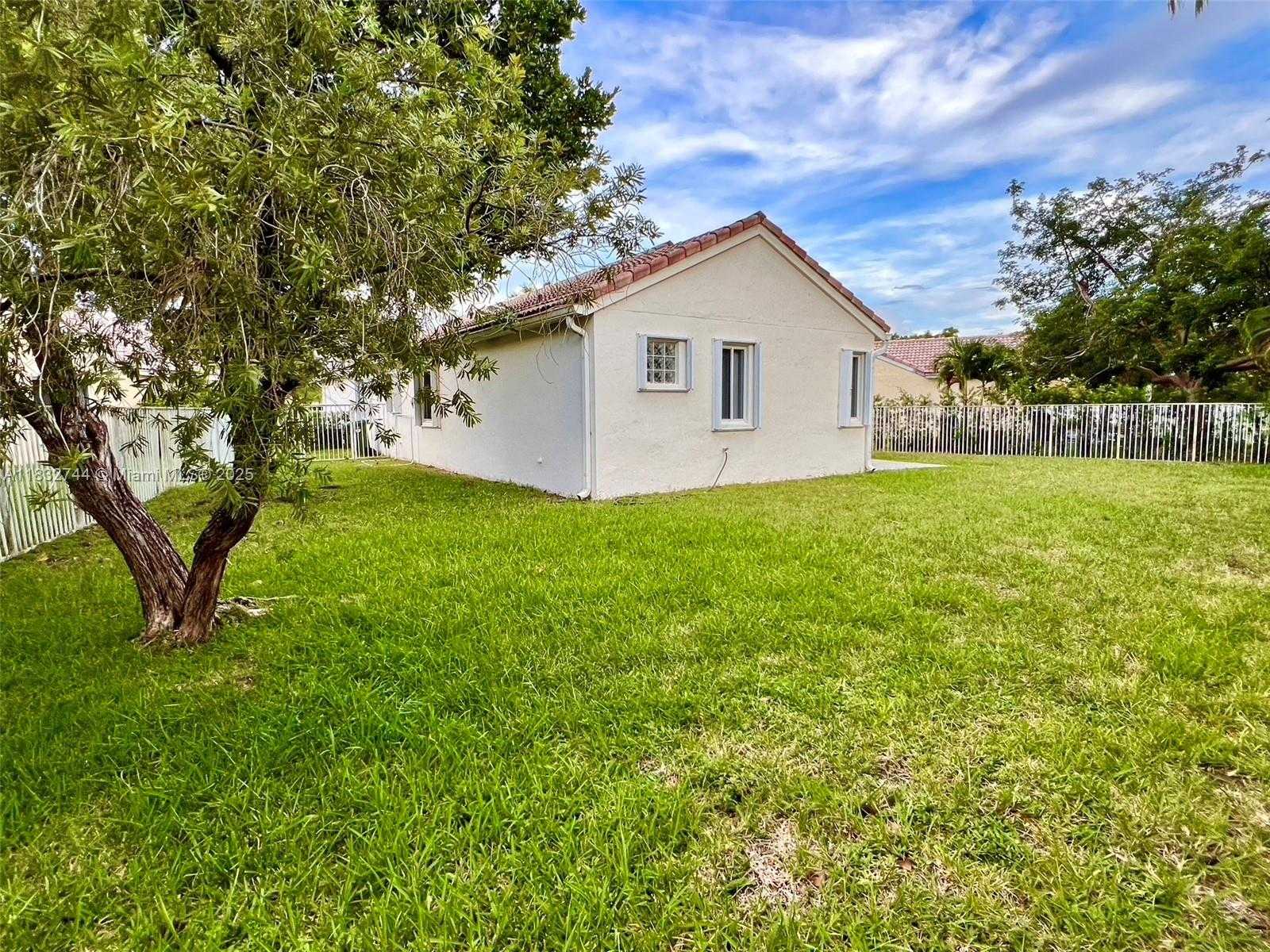 Small Image of 4280 IRONWOOD CT, Weston Number 27