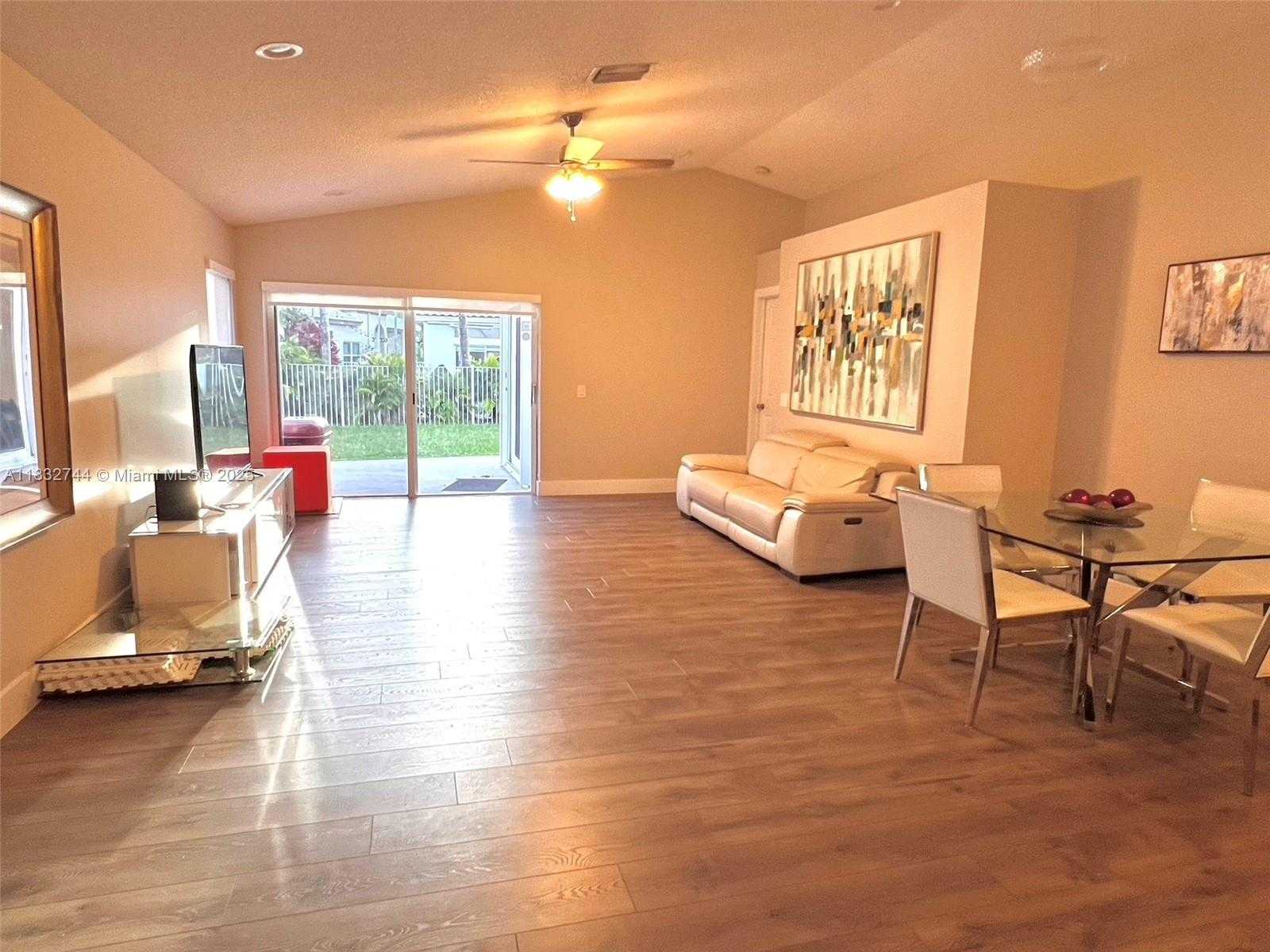 Small Image of 4280 IRONWOOD CT, Weston Number 3