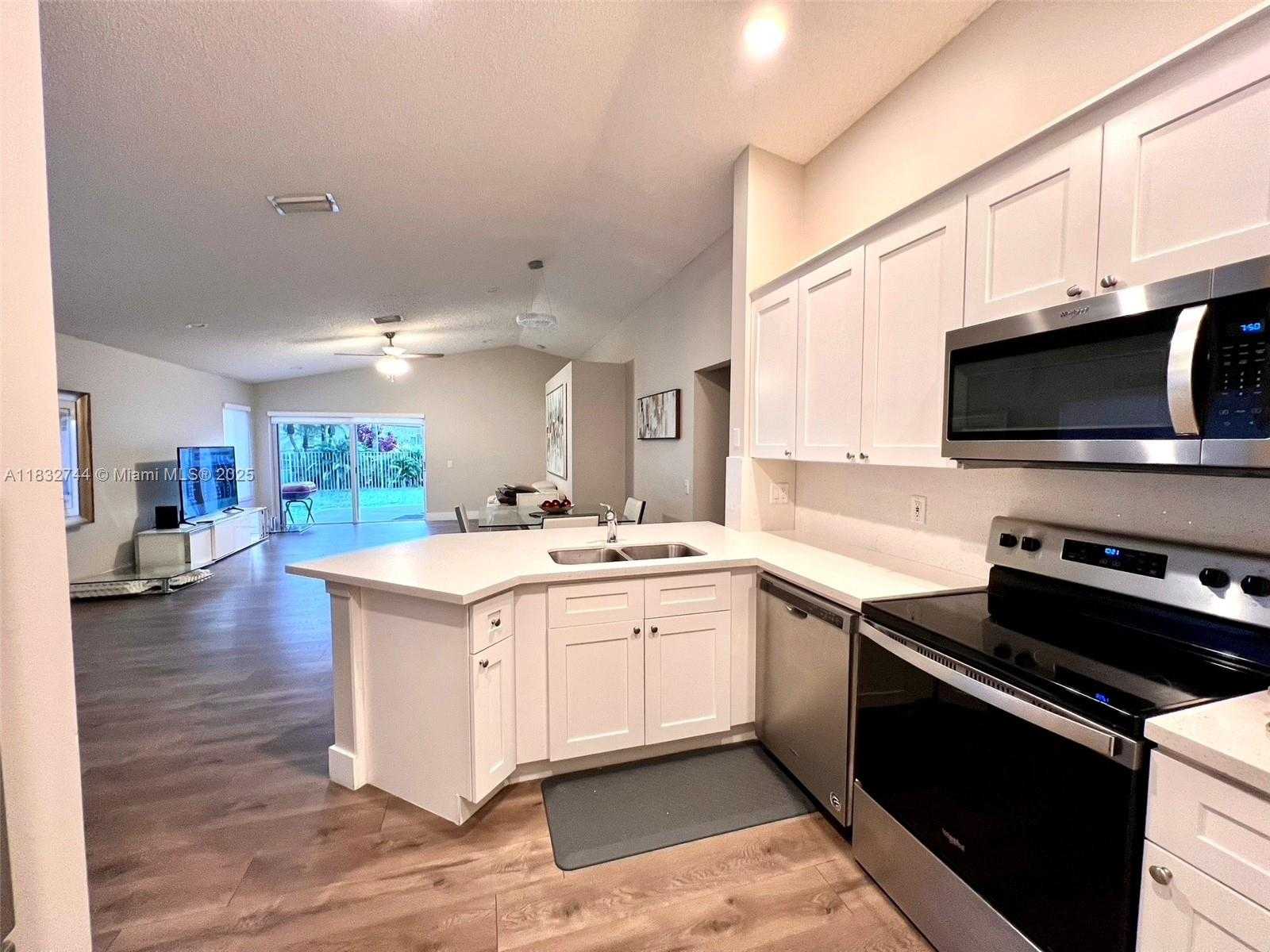 Small Image of 4280 IRONWOOD CT, Weston Number 4