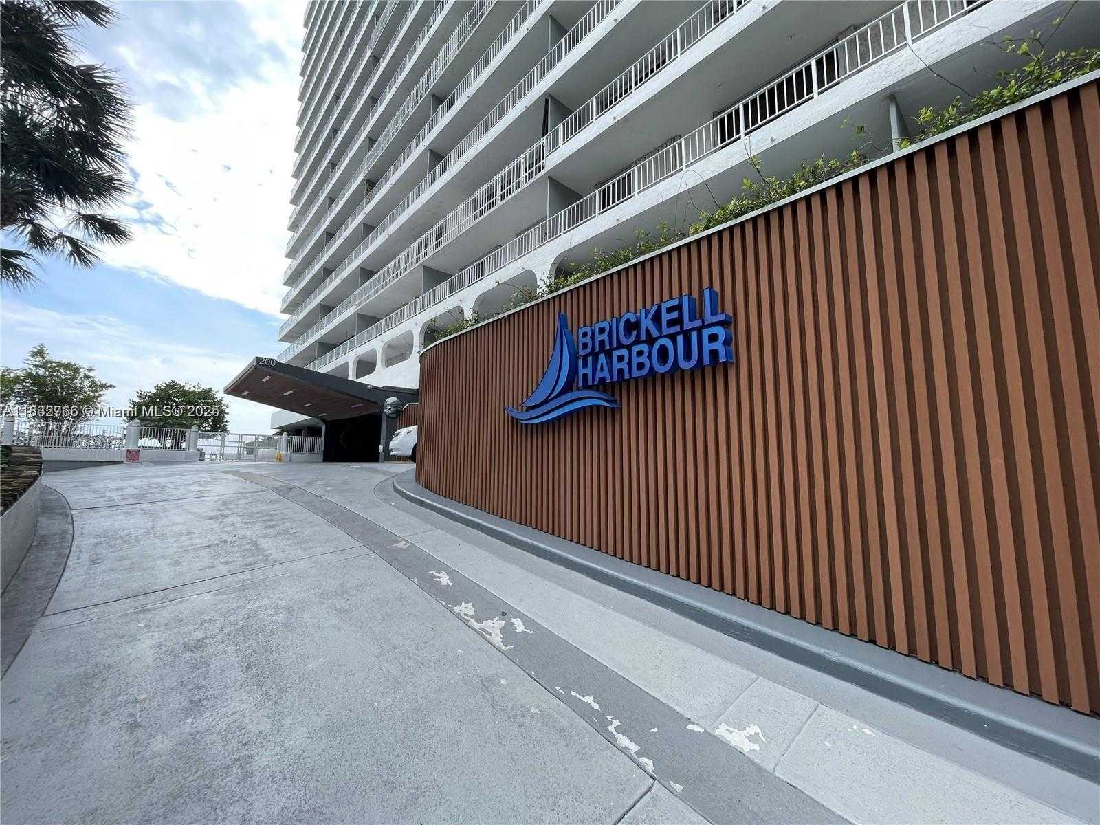 Small Image of 200 SOUTH EAST 15TH RD #4K, Miami Number 3